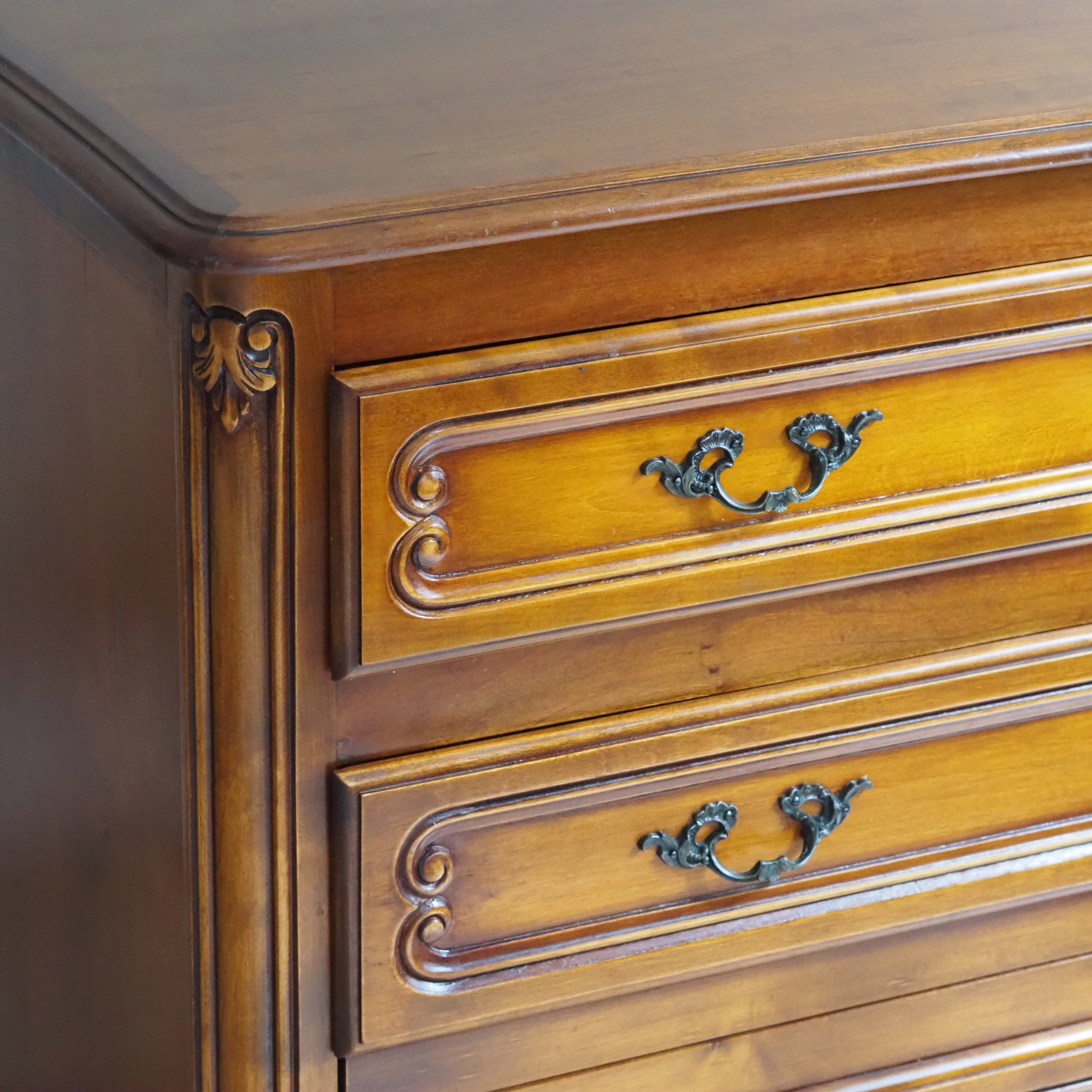 Louis XV Stil Kommode Kirschbaum, 2. Hälfte 20. Jahrhundert