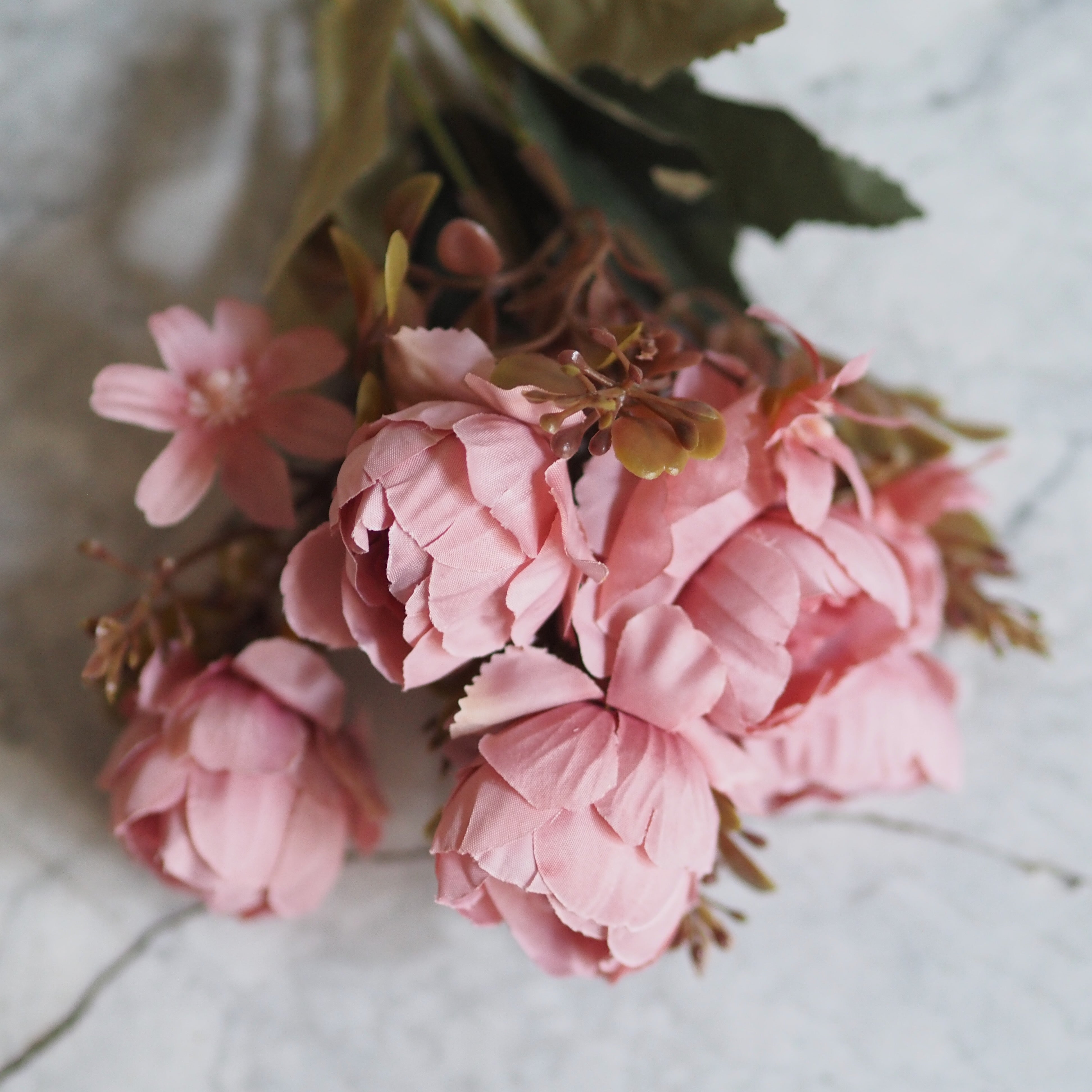 Kunstblumen Zweig · Altrosa Blüten · dekorativer Flor