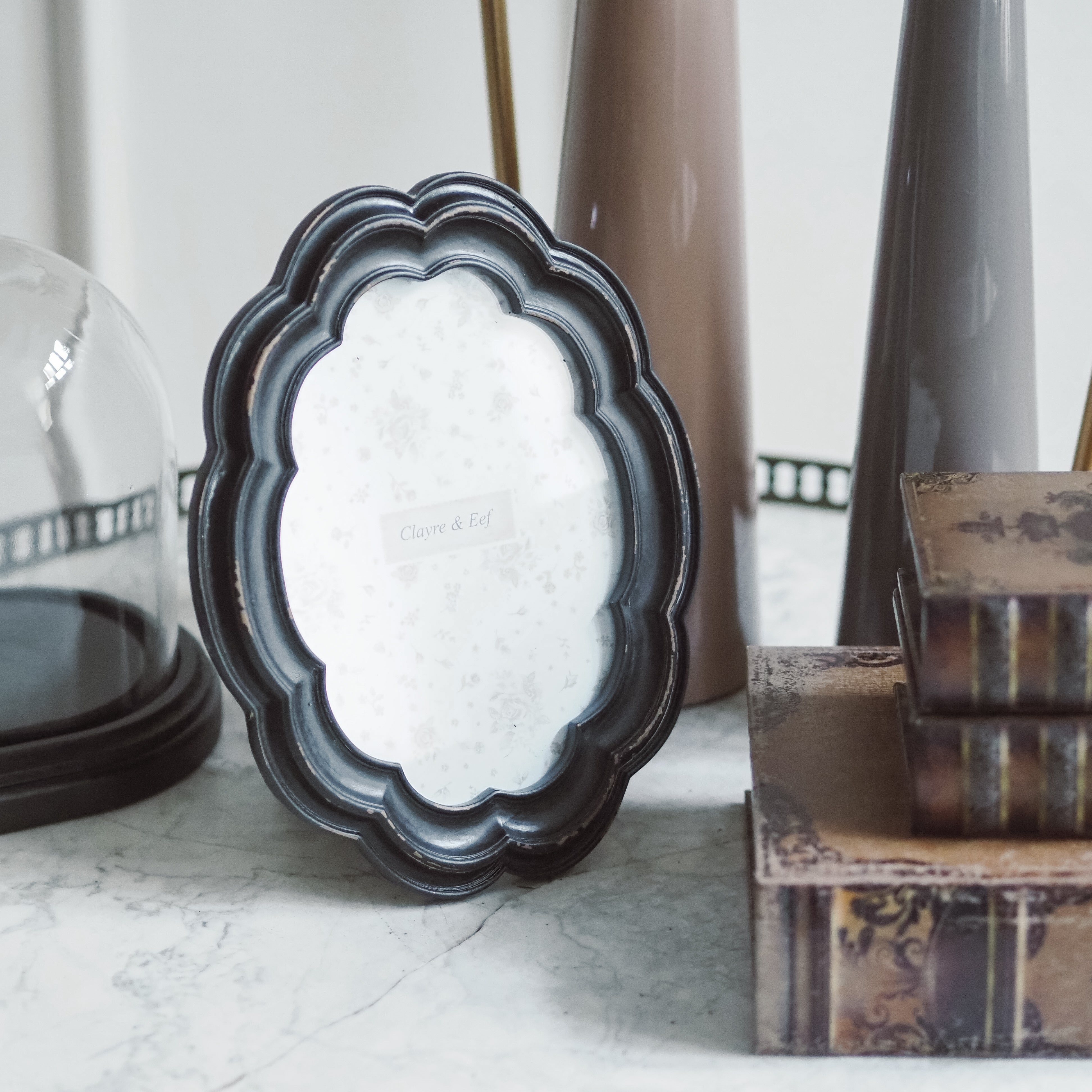 Bilderrahmen oval · historistische Replik / Tisch- oder Wandrahmen schwarz