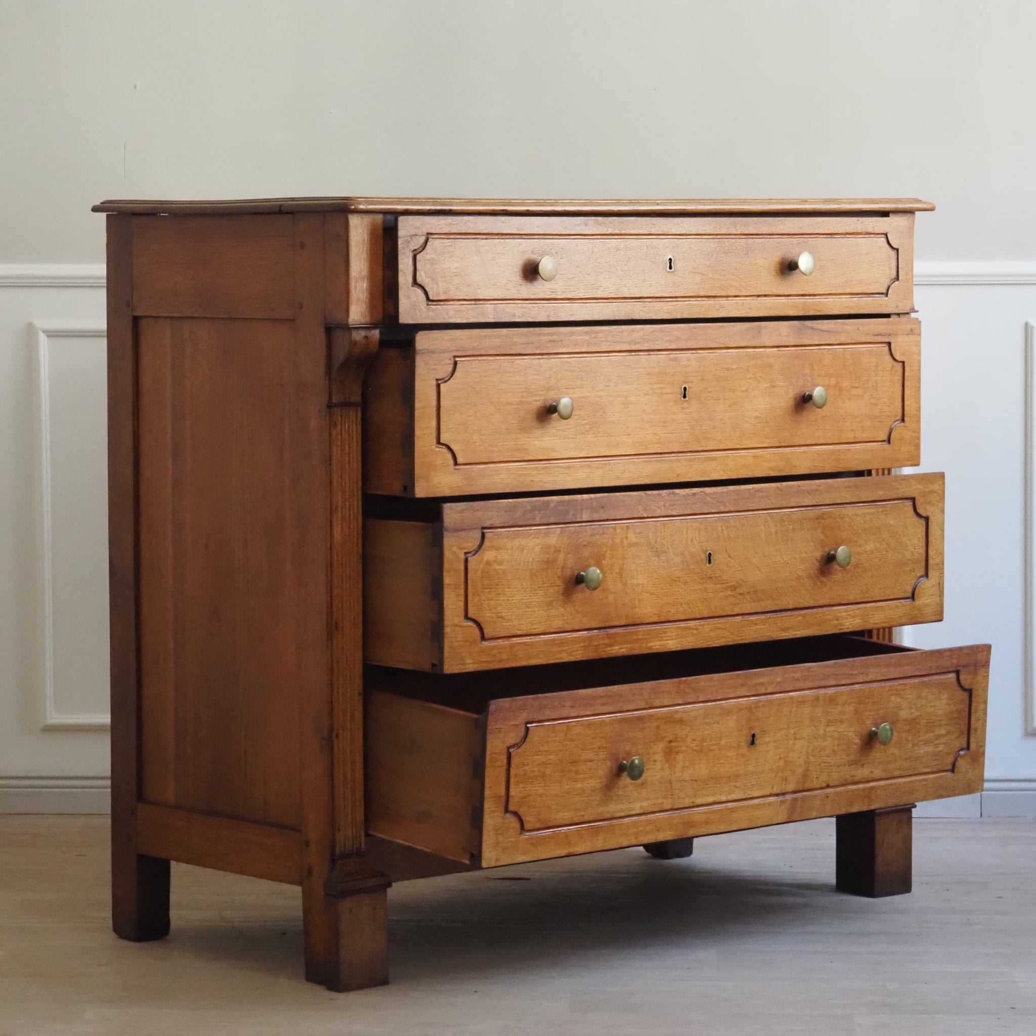 Elegante antike Schubladenkommode um 1880 - Kommode Eiche honigbraun