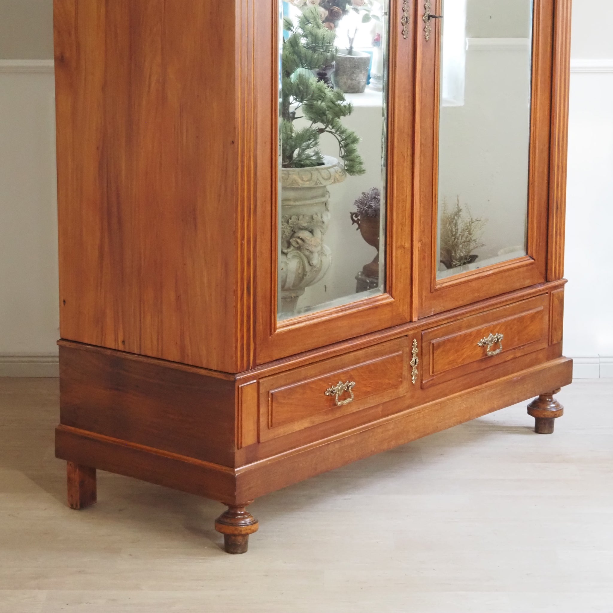 Antiker Mahagoni Kleiderschrank mit Spiegel um 1890 - 2-türiger Gründerzeit Schrank