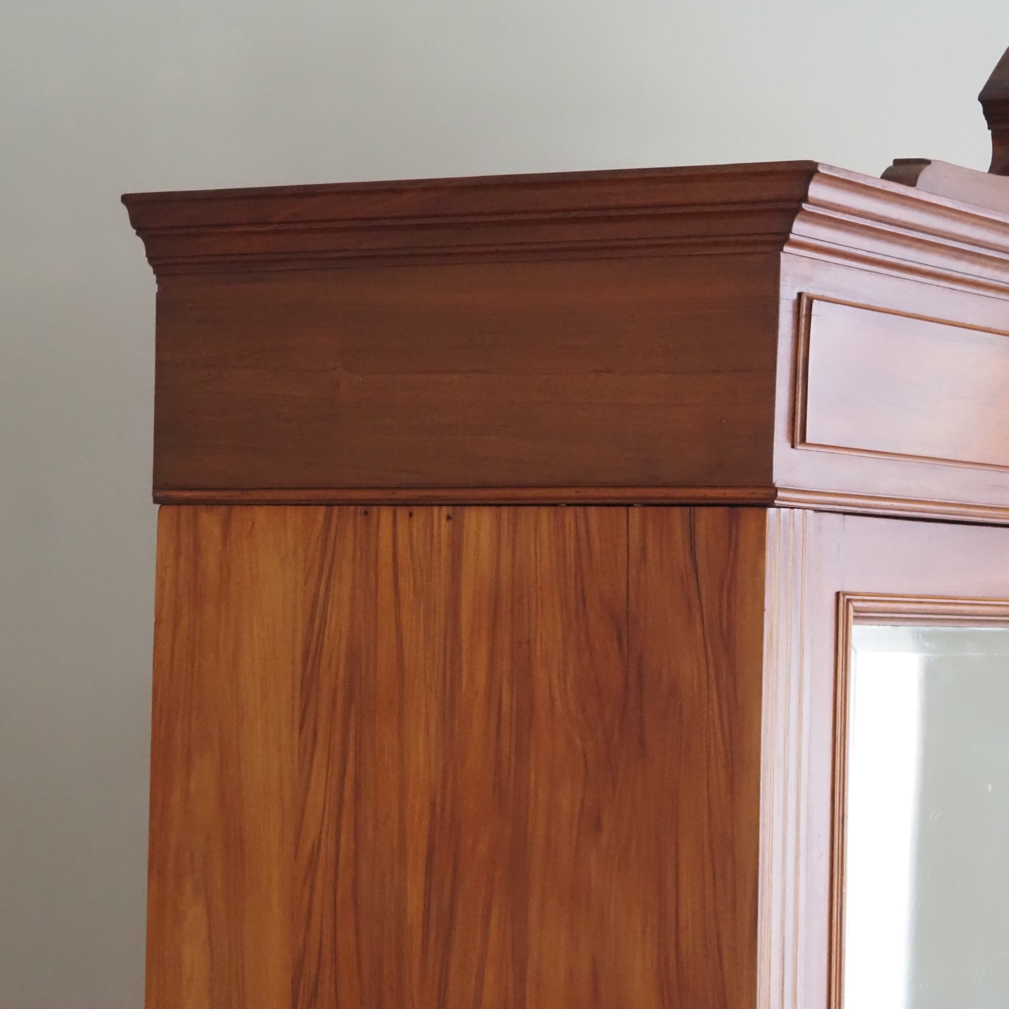 Antiker Mahagoni Kleiderschrank mit Spiegel um 1890 - 2-türiger Gründerzeit Schrank