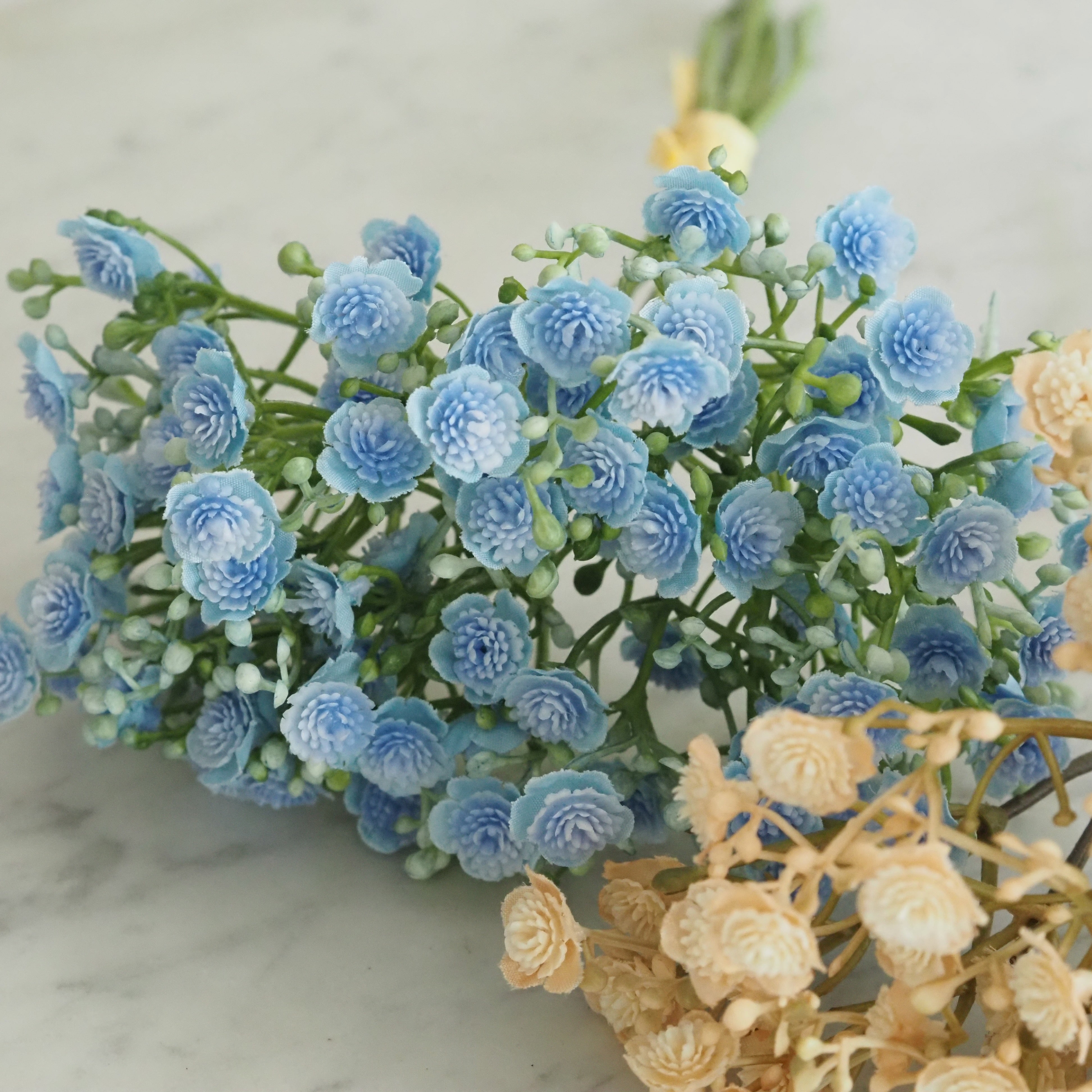 Gypsophila Bündel · getrocknete Blüten in Blau oder Beige · florale Dekoration