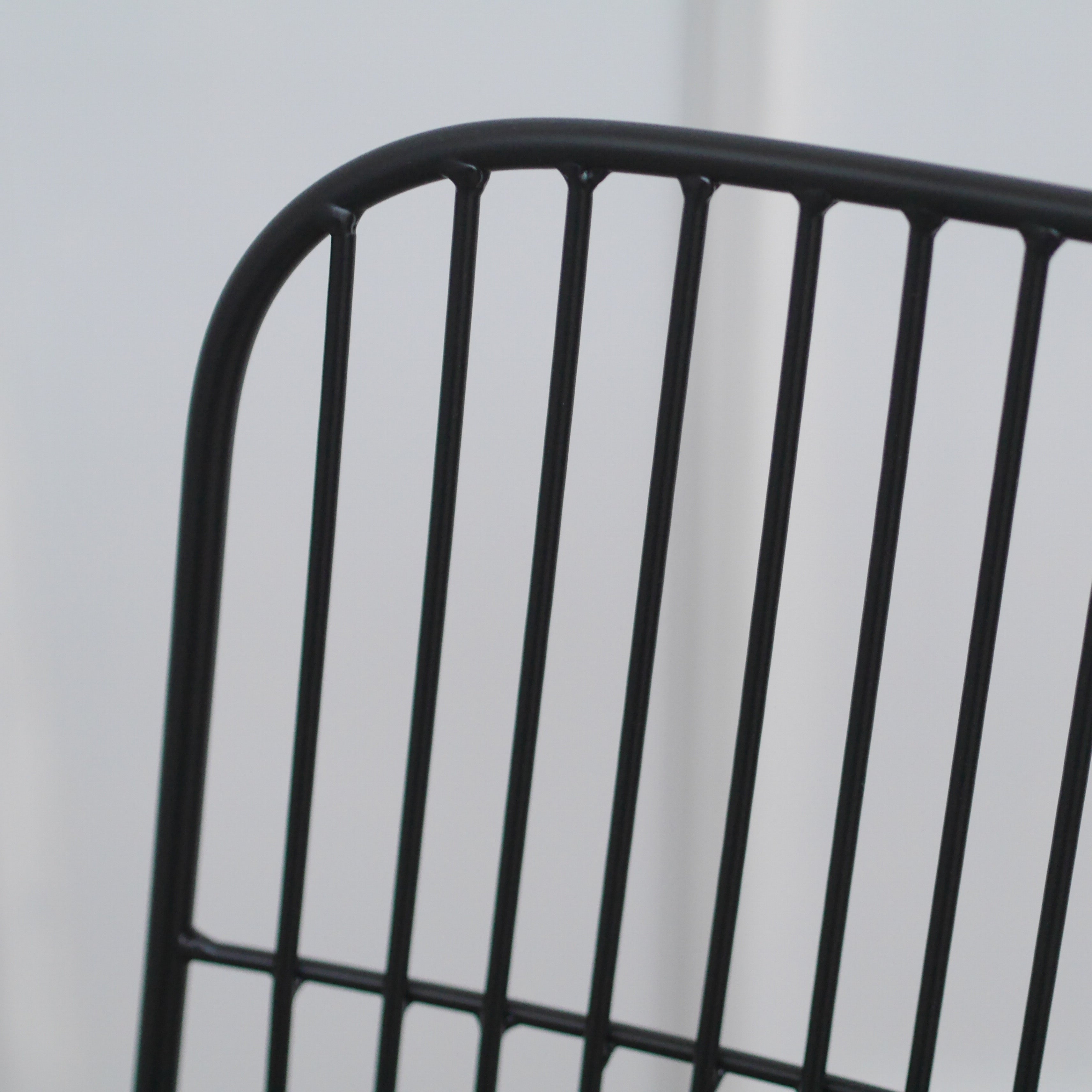 Metall Drahtstuhl in schwarz – Industrie Design Metallstuhl, Midcentury