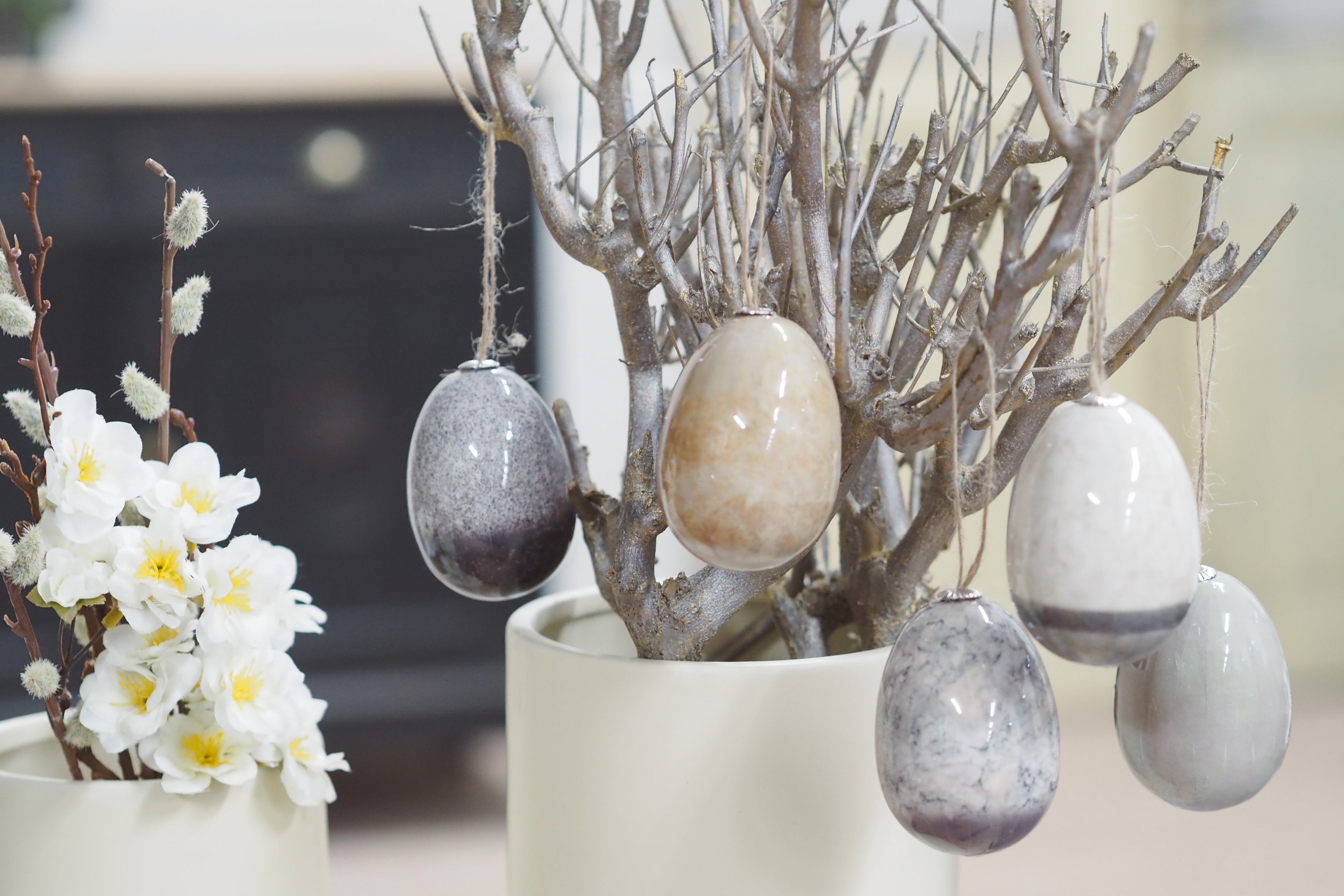 Dekorative Eier im 6er Set · folierte Oberfläche / saisonale Hängedekoration