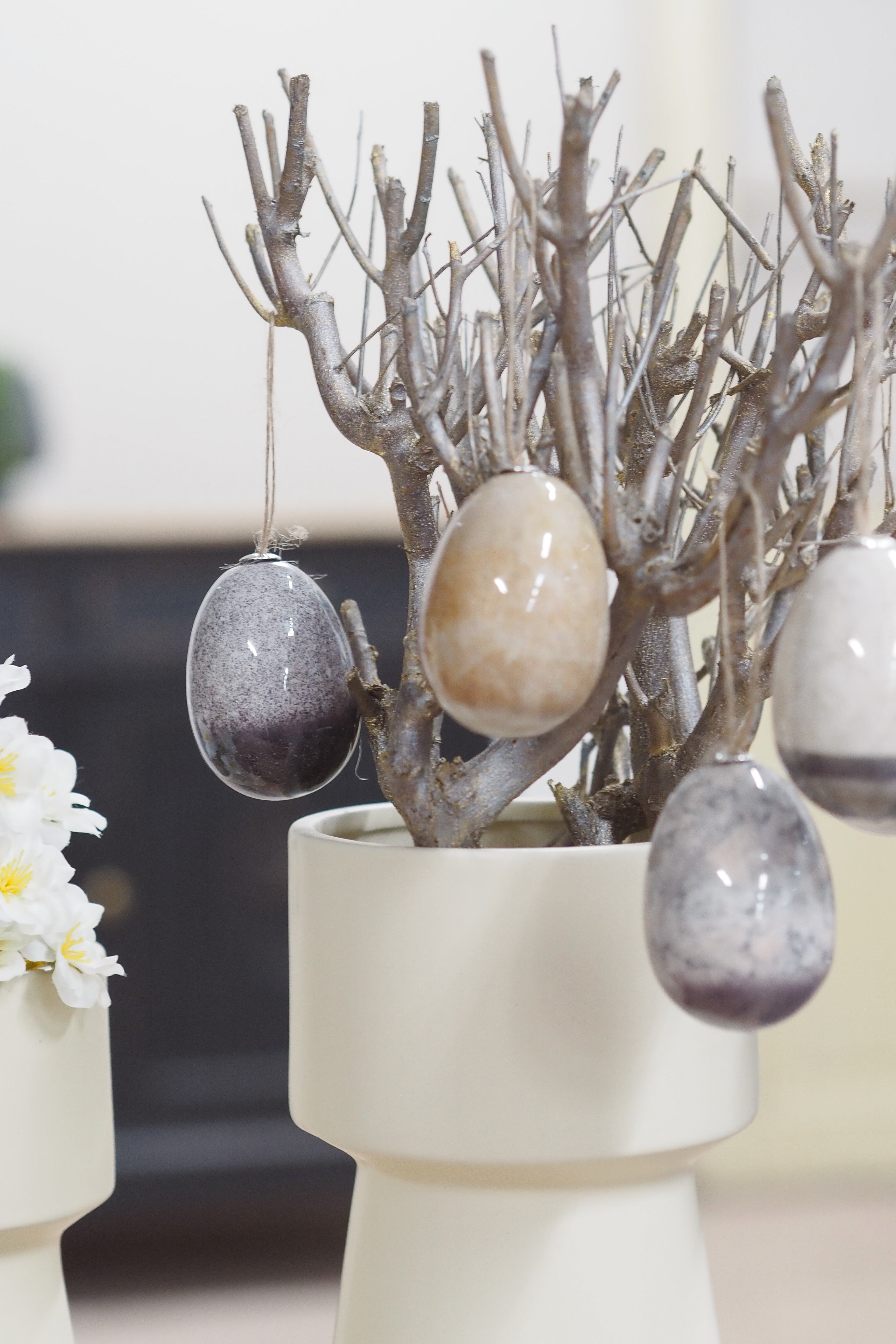 Dekorative Eier im 6er Set · folierte Oberfläche / saisonale Hängedekoration