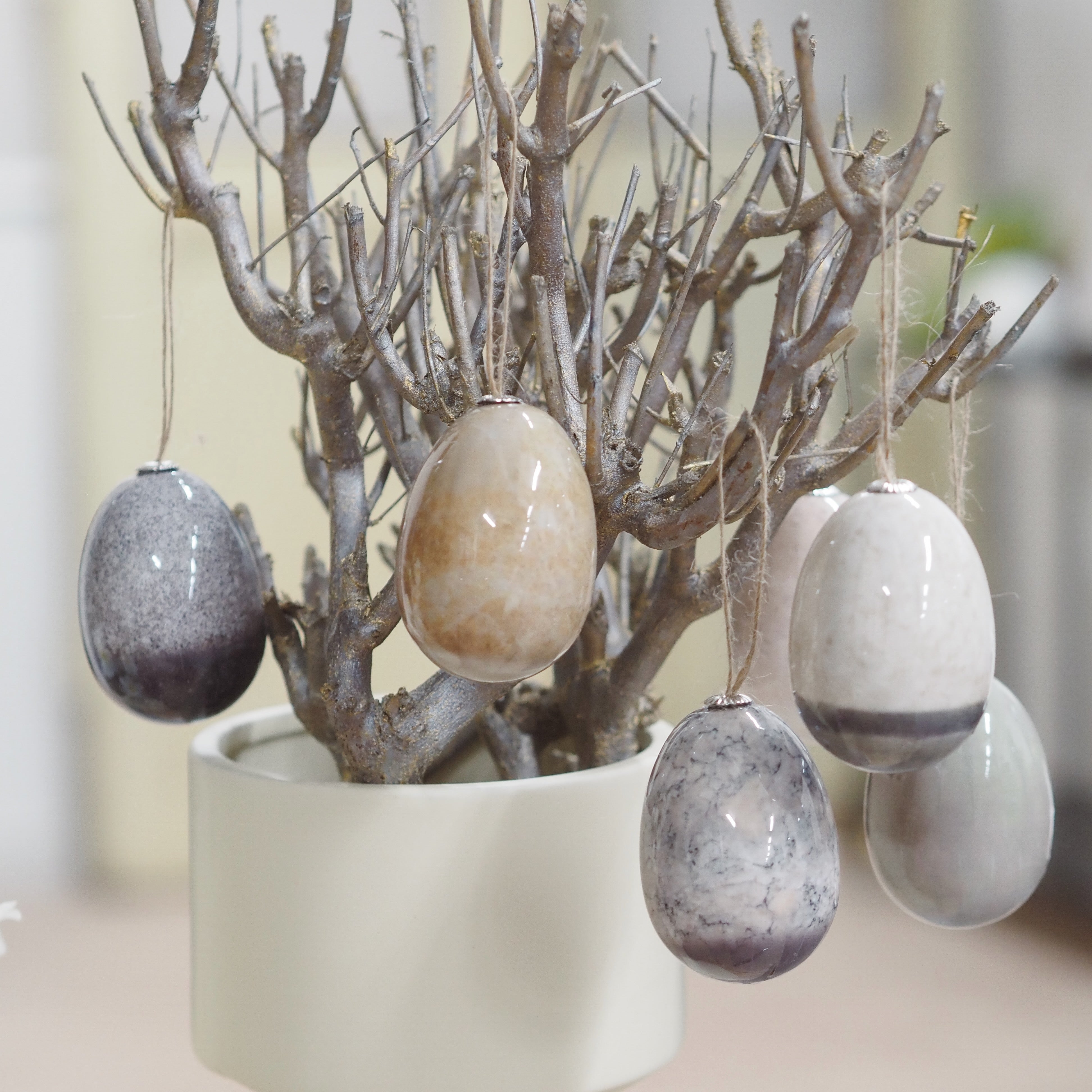 Dekorative Eier im 6er Set · folierte Oberfläche / saisonale Hängedekoration