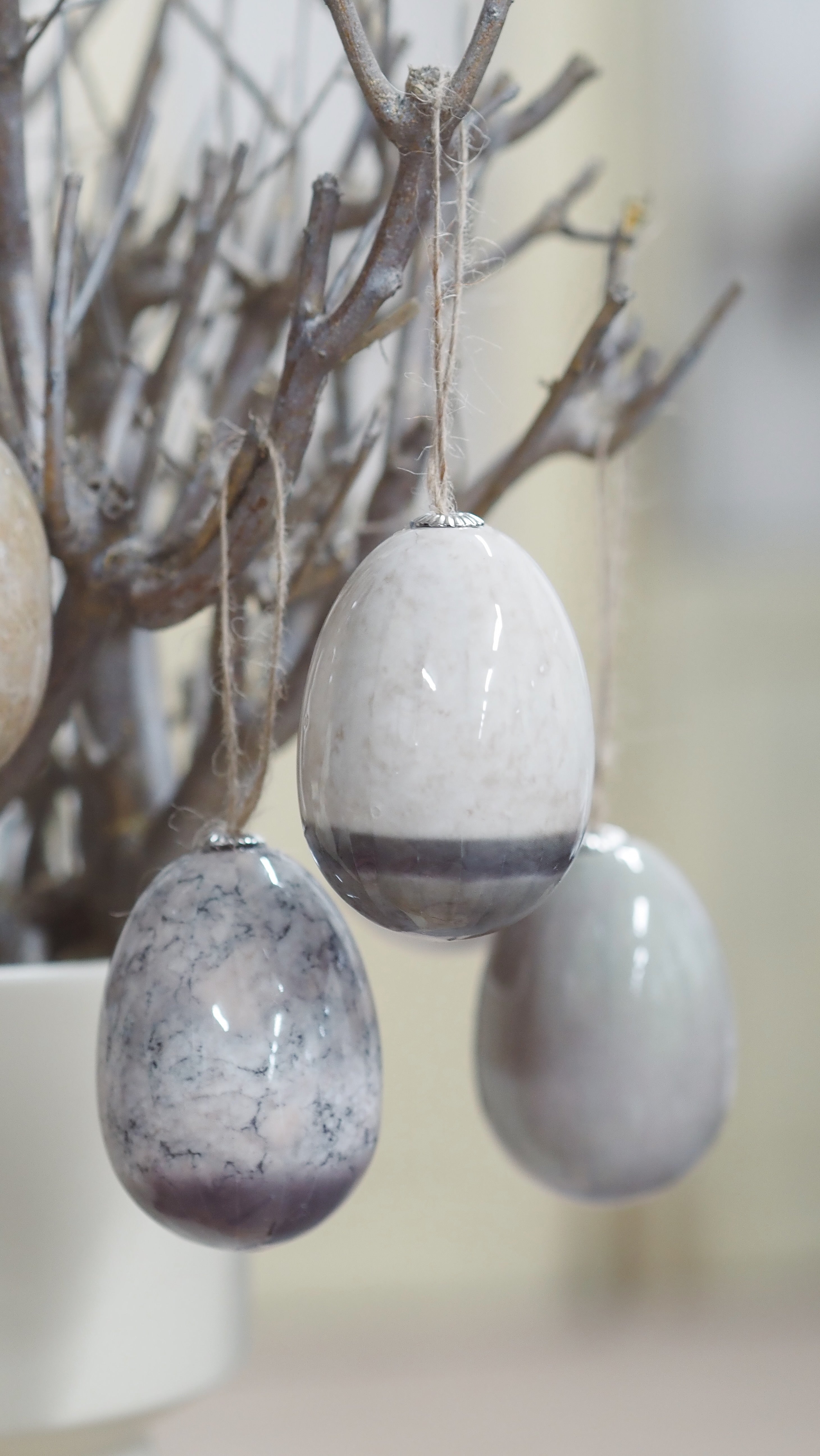 Dekorative Eier im 6er Set · folierte Oberfläche / saisonale Hängedekoration