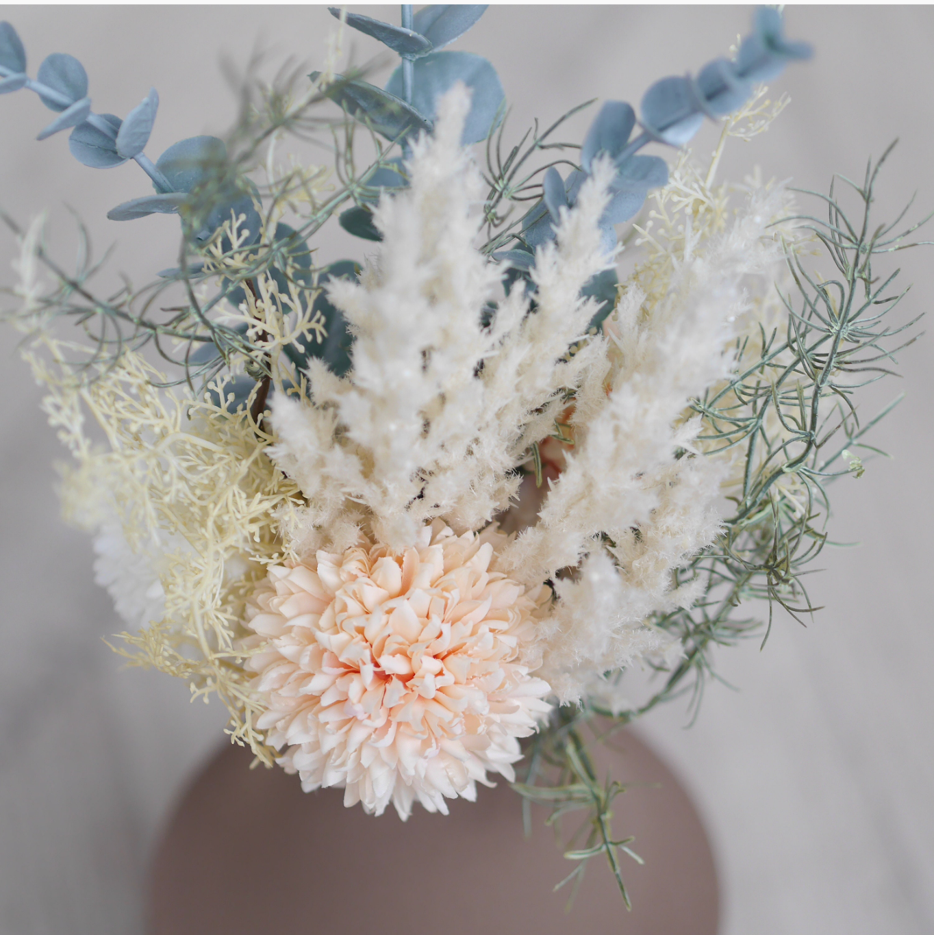 Wiesenblumenstrauß · Boho Floristik mit Eukalyptus und Gräsern