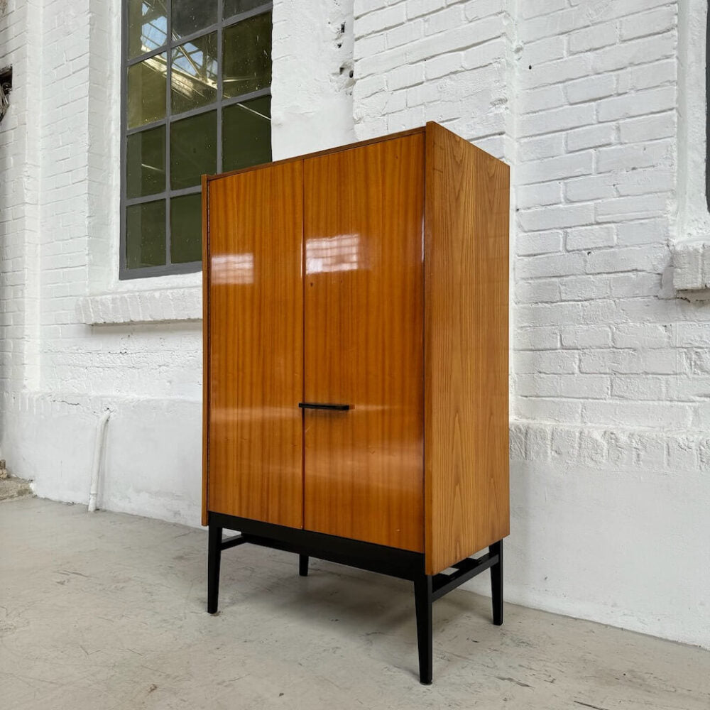 EPOCHE 1960 Kleiderschrank
