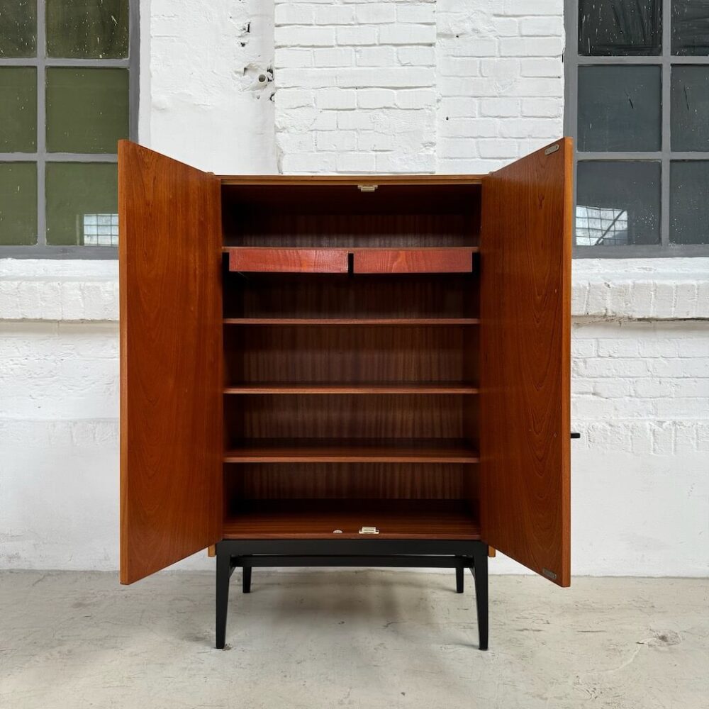 EPOCHE 1960 Kleiderschrank