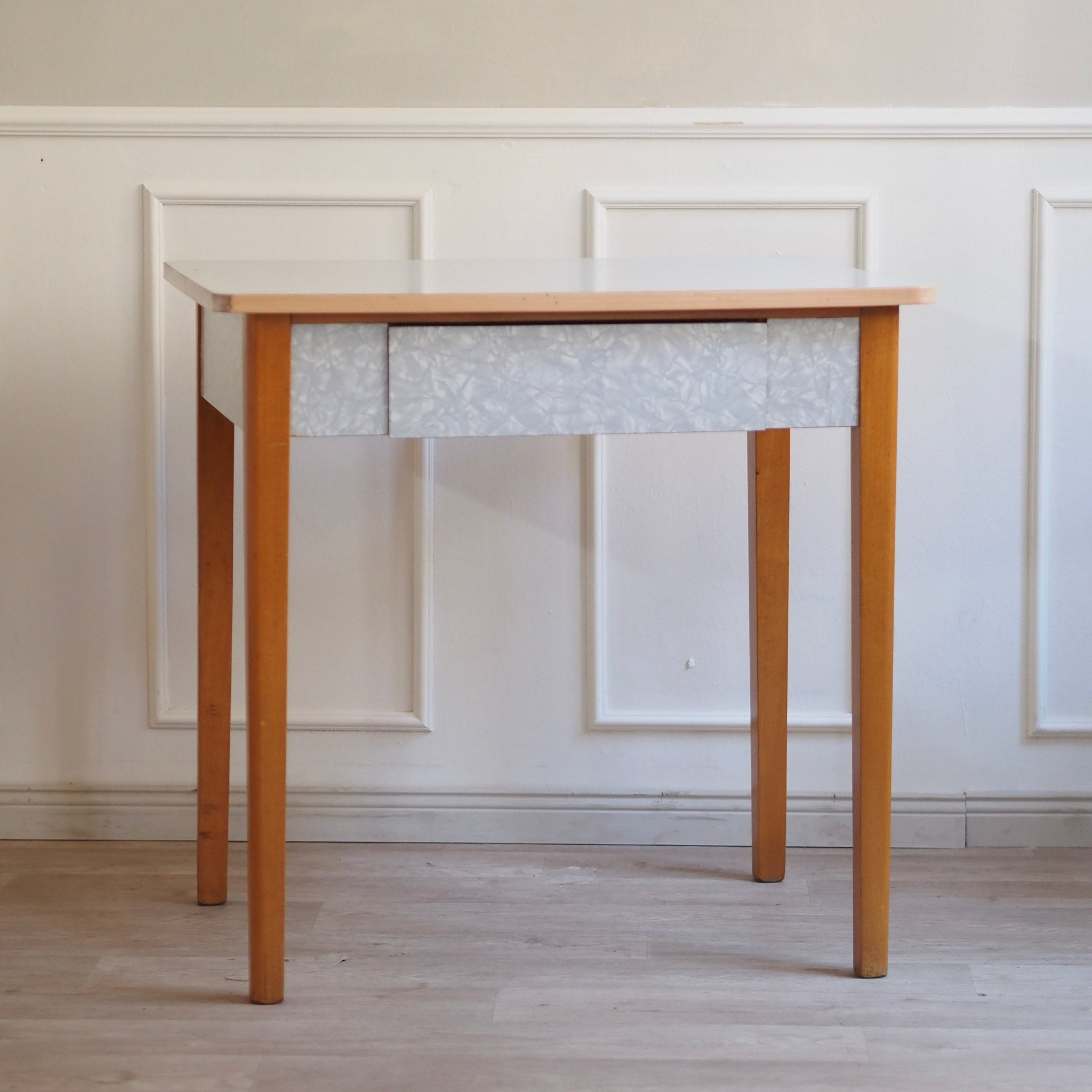 EPOCHE 1960 - Mid Century PVC Küchentisch Schreibtisch mit Schublade