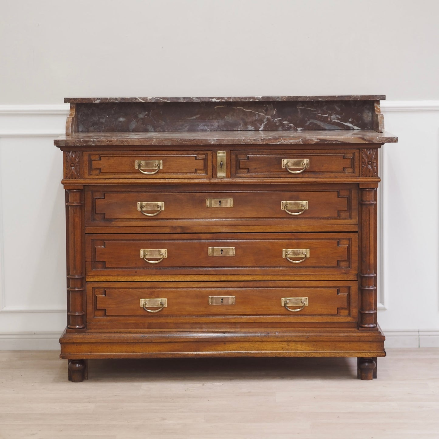 EPOCHE 1890 - Gründerzeit Kommode mit Marmor und 5 Schubladen - Nussbaum Anrichte