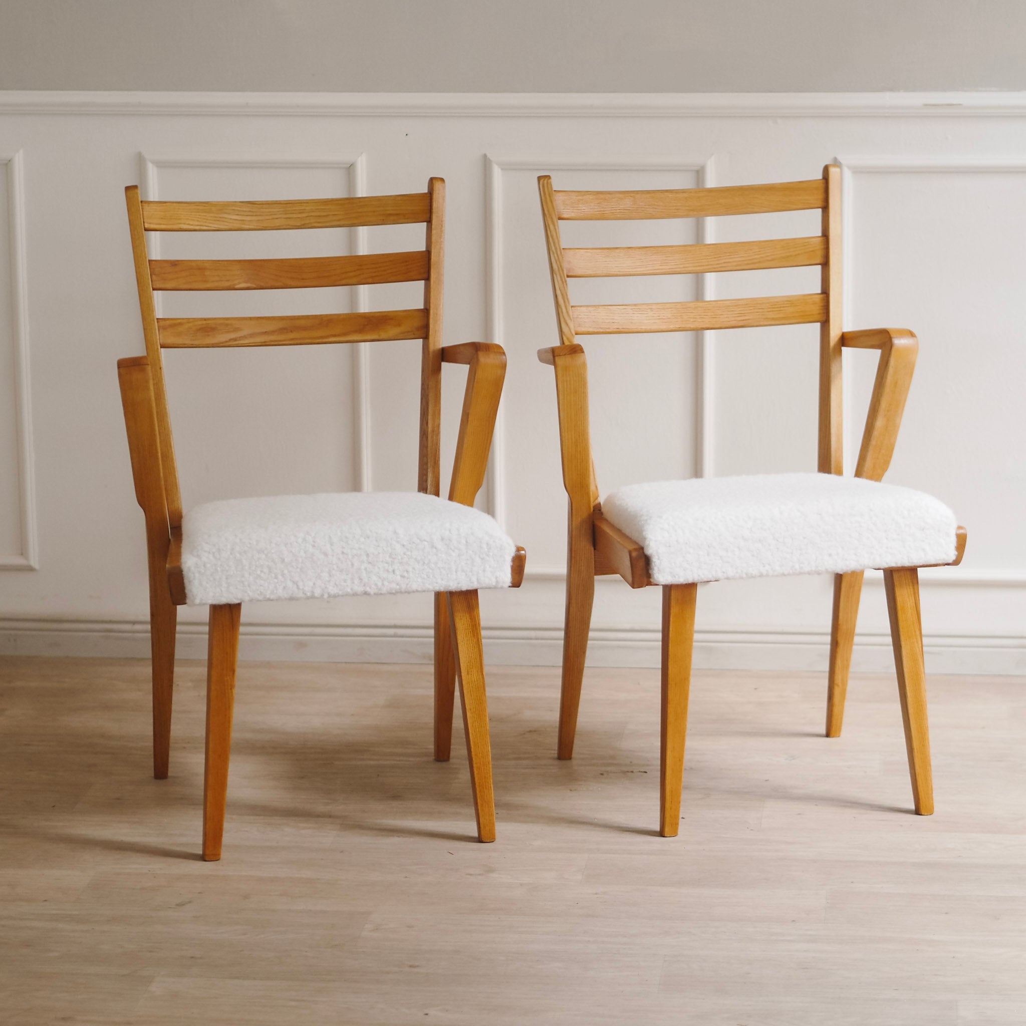 EPOCHE 1950 - 4 Armlehnstühle Mid-Century Modern Stuhl Set