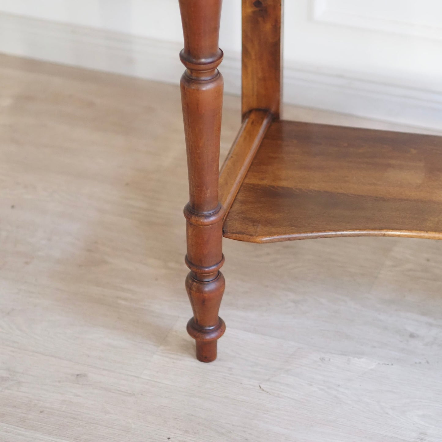 EPOCHE 1890 - Französischer Marmor-Waschtisch, Konsolentisch Louis Philippe Stil