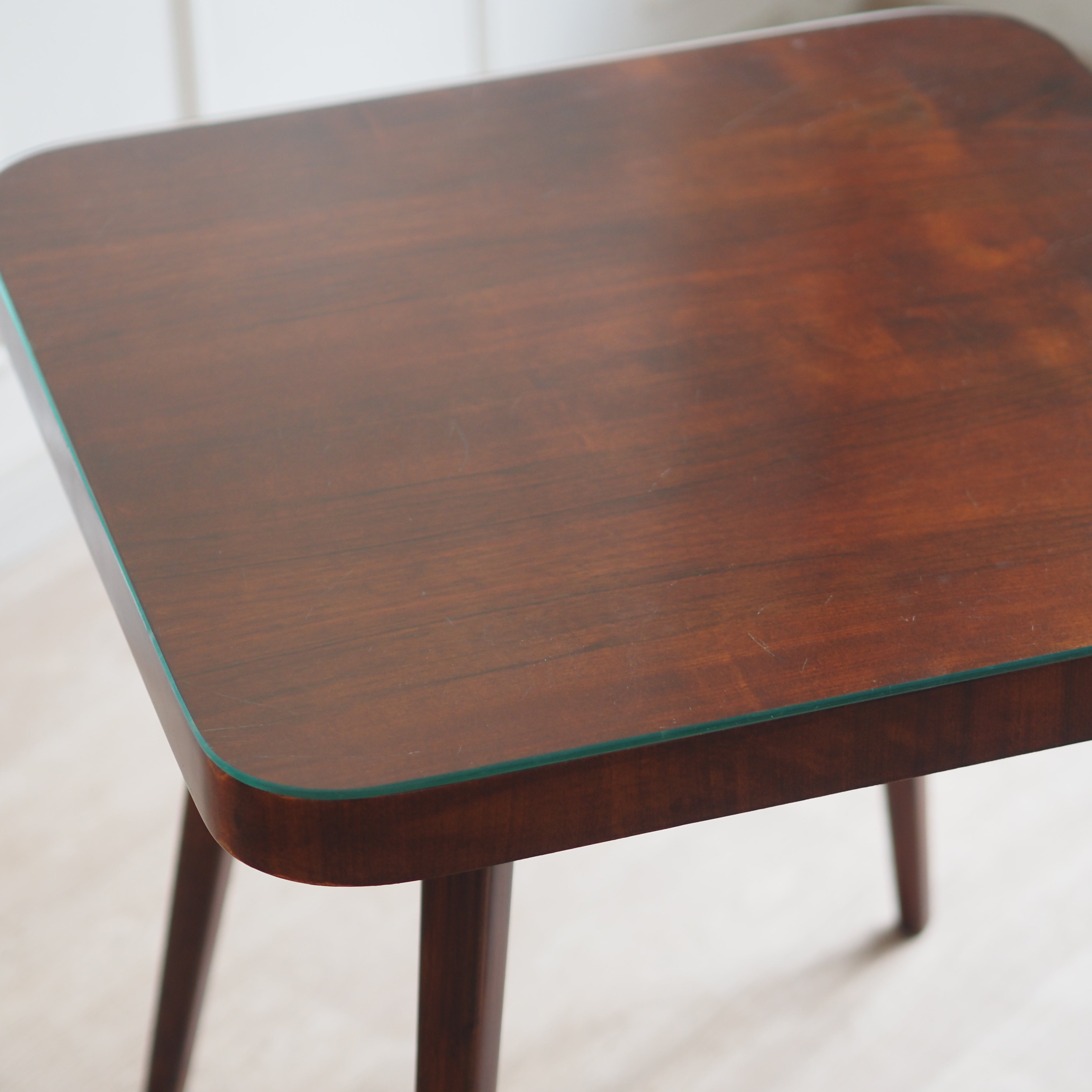 EPOCHE 1960 - Mid Century Beistelltisch mit Glasplatte