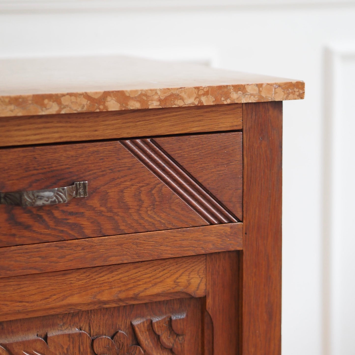 EPOCHE 1920 - Französische Art Déco Kommode, Anrichte mit Marmor