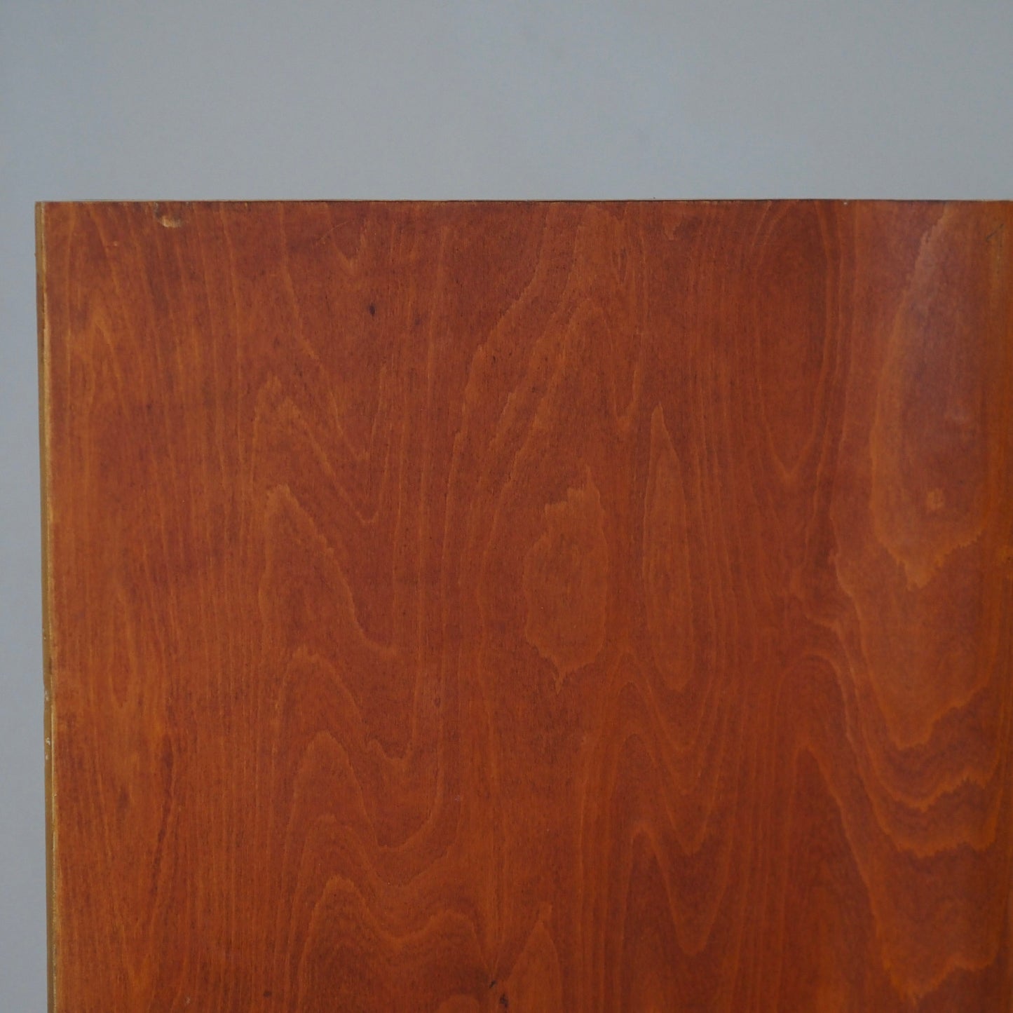 EPOCHE 1940 - Art Déco Kleiderschrank 2-türig in Wurzelholzoptik, Midcentury Schrank