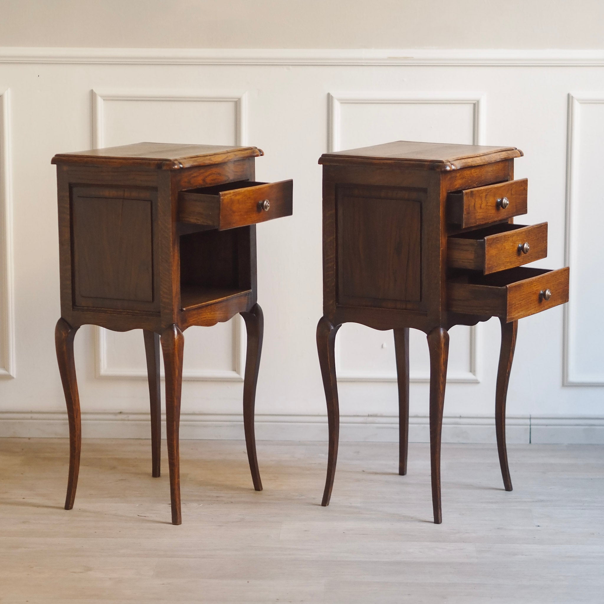 EPOCHE 1920 - Antikes Paar französischer Nachttische - Vintage Nachtschrank Set