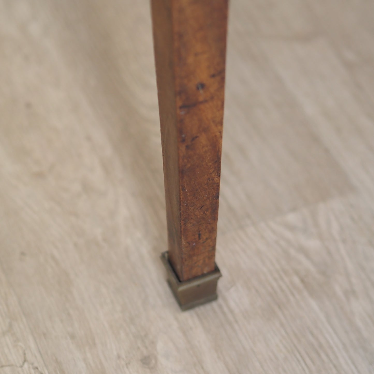 EPOCHE 1850 - Antiker ausziehbarer Konsolentisch mit Leder / Empire Schreibtisch