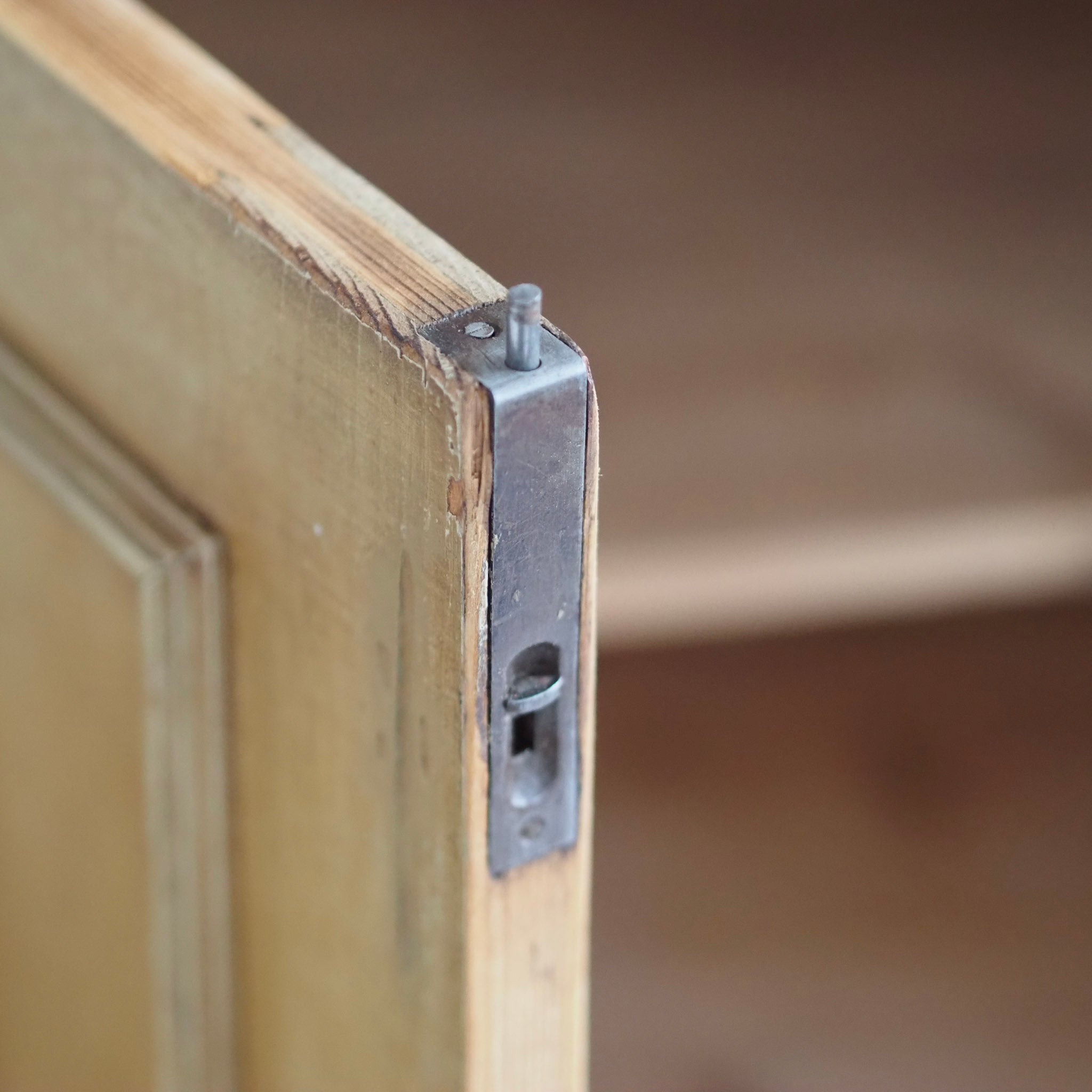 Gründerzeit Schrank mit Aufsatz um 1900