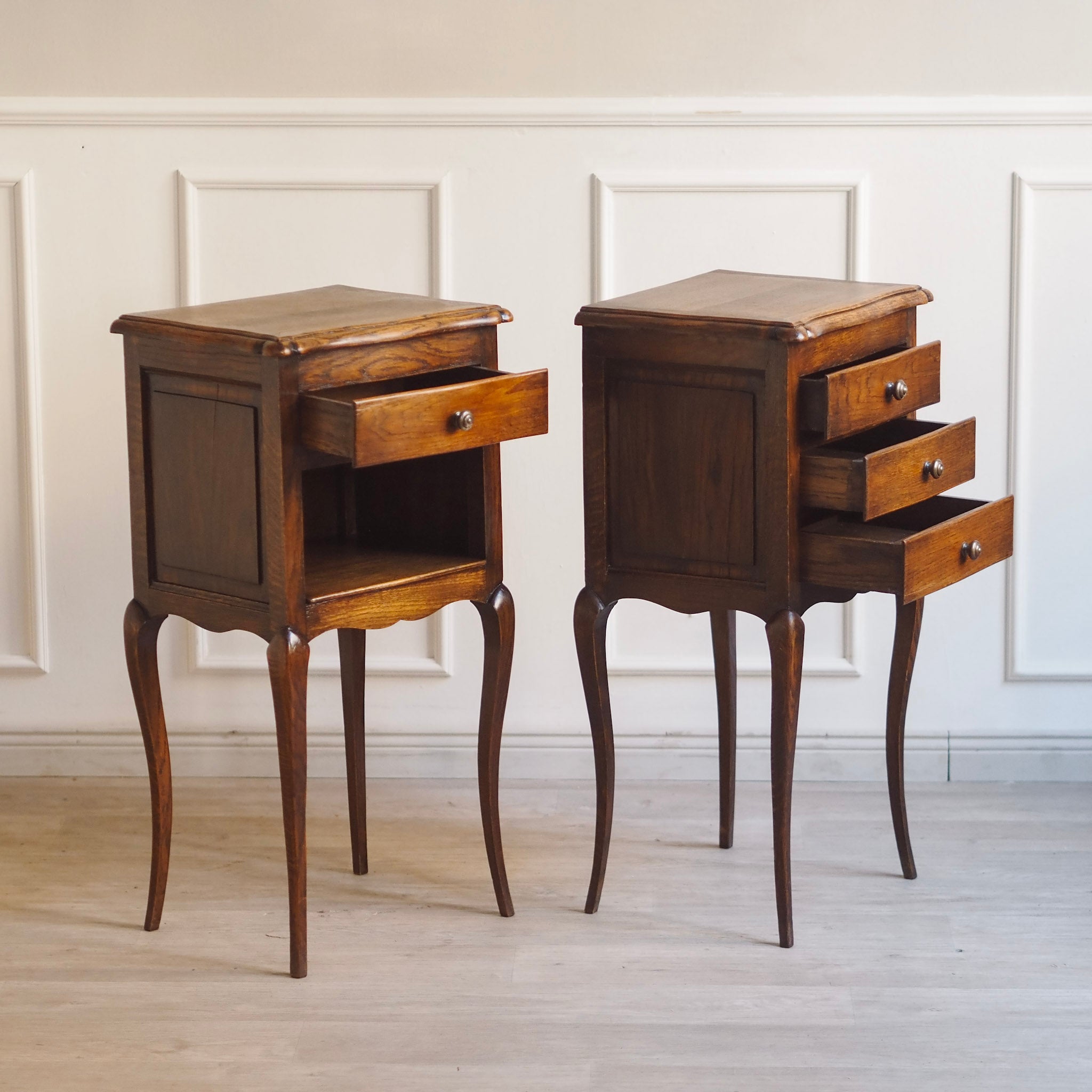 EPOCHE 1920 - Antikes Paar französischer Nachttische - Vintage Nachtschrank Set