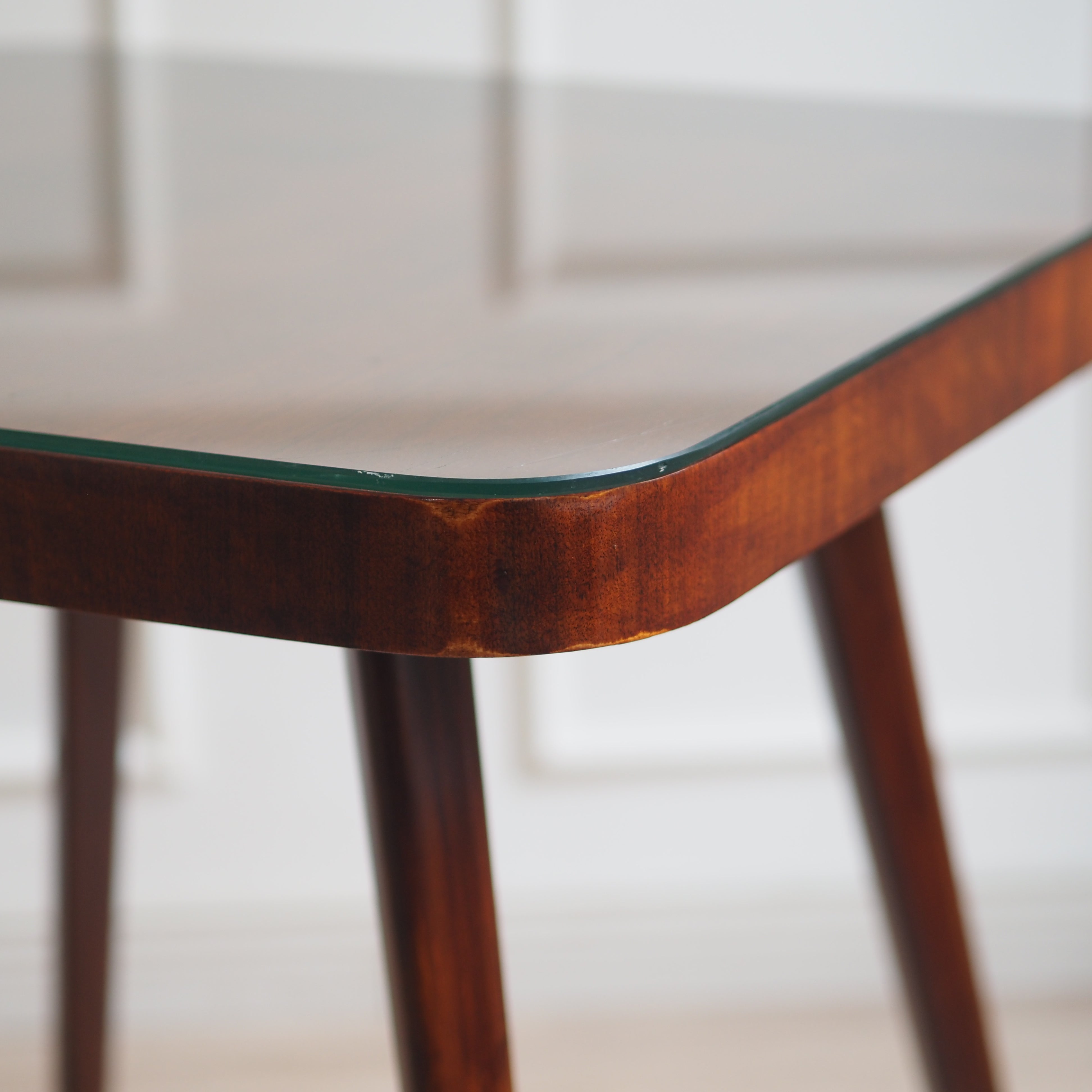 EPOCHE 1960 - Mid Century Beistelltisch mit Glasplatte