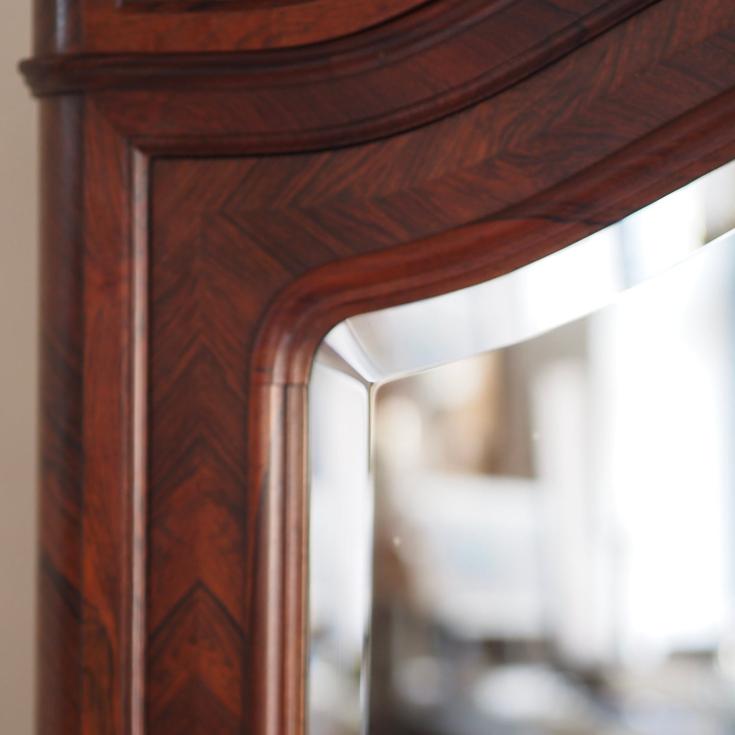 EPOCHE 1890 - Antiker Spiegelschrank aus edlem Palisander, Louis Philippe Kleiderschrank