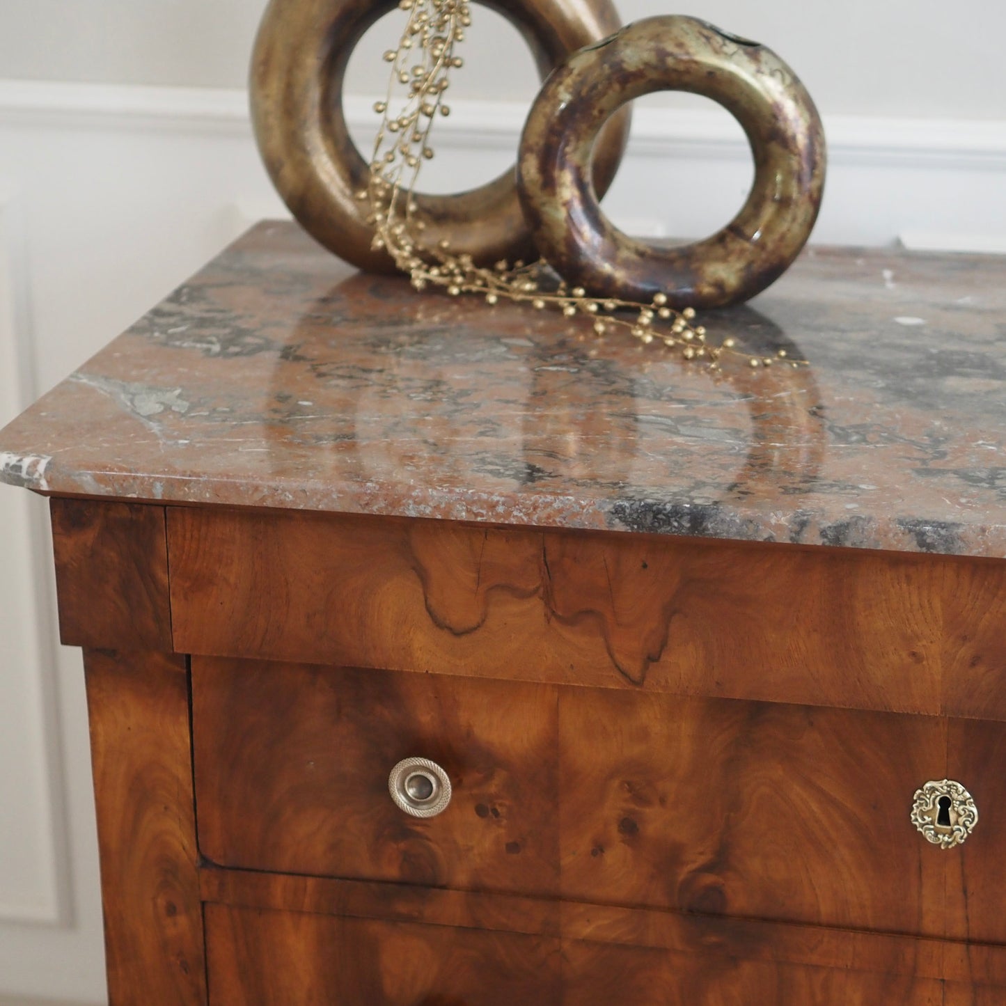 Antike Empire Biedermeier Kommode mit Marmor