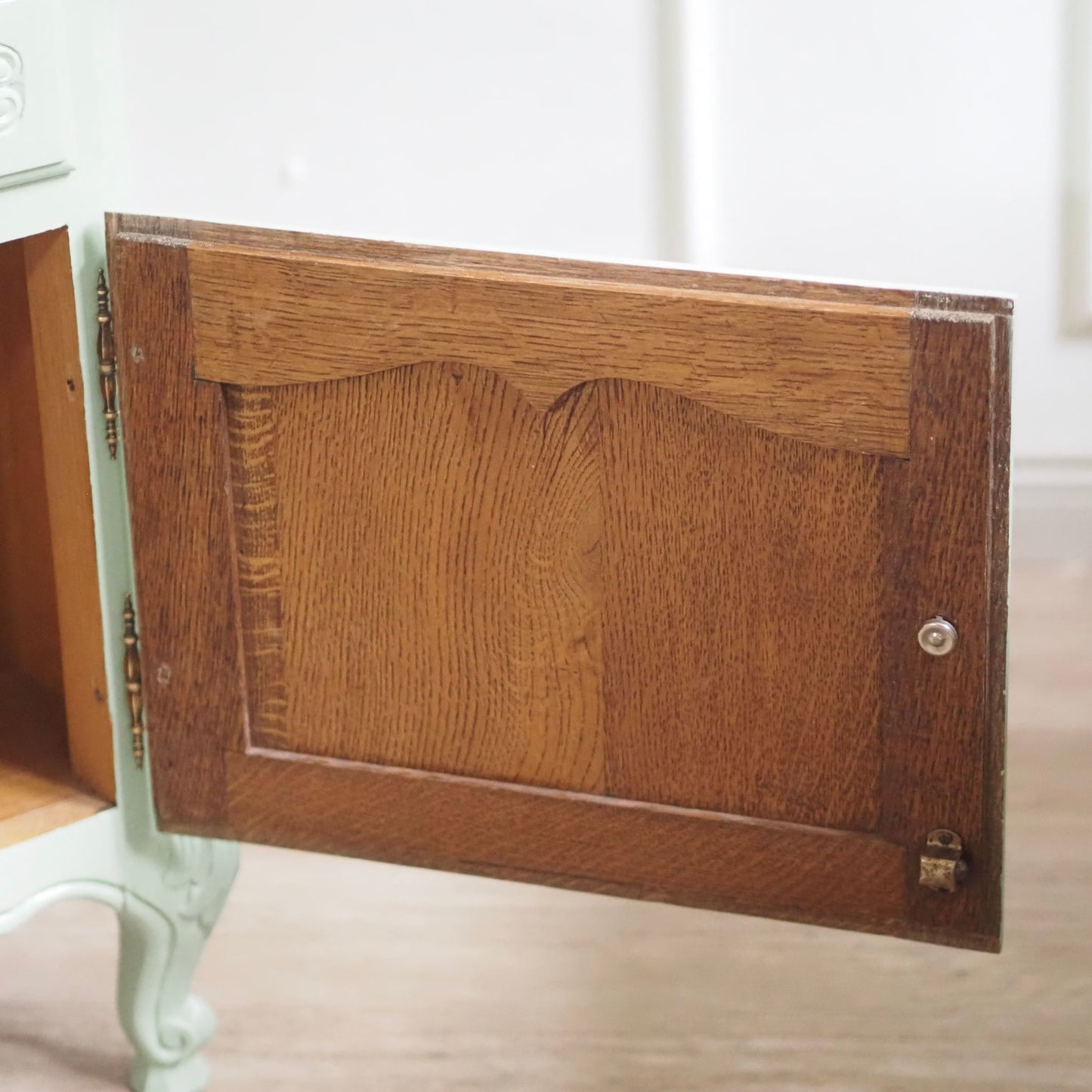 EPOCHE 1920 - Französischer Nachttisch im Landhaus Stil, Nachtschrank in mintgrün