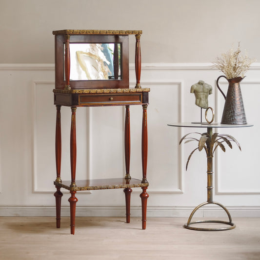 EPOCHE 1890 - Mahagoni Schminktisch mit Spiegel und Messingverzierung - Louis XVI Konsole