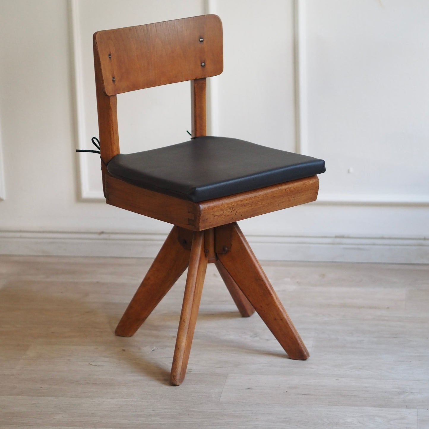 EPOCHE 1960 - Midcentury Kinderstuhl Vintage Schulstuhl, Drehstuhl