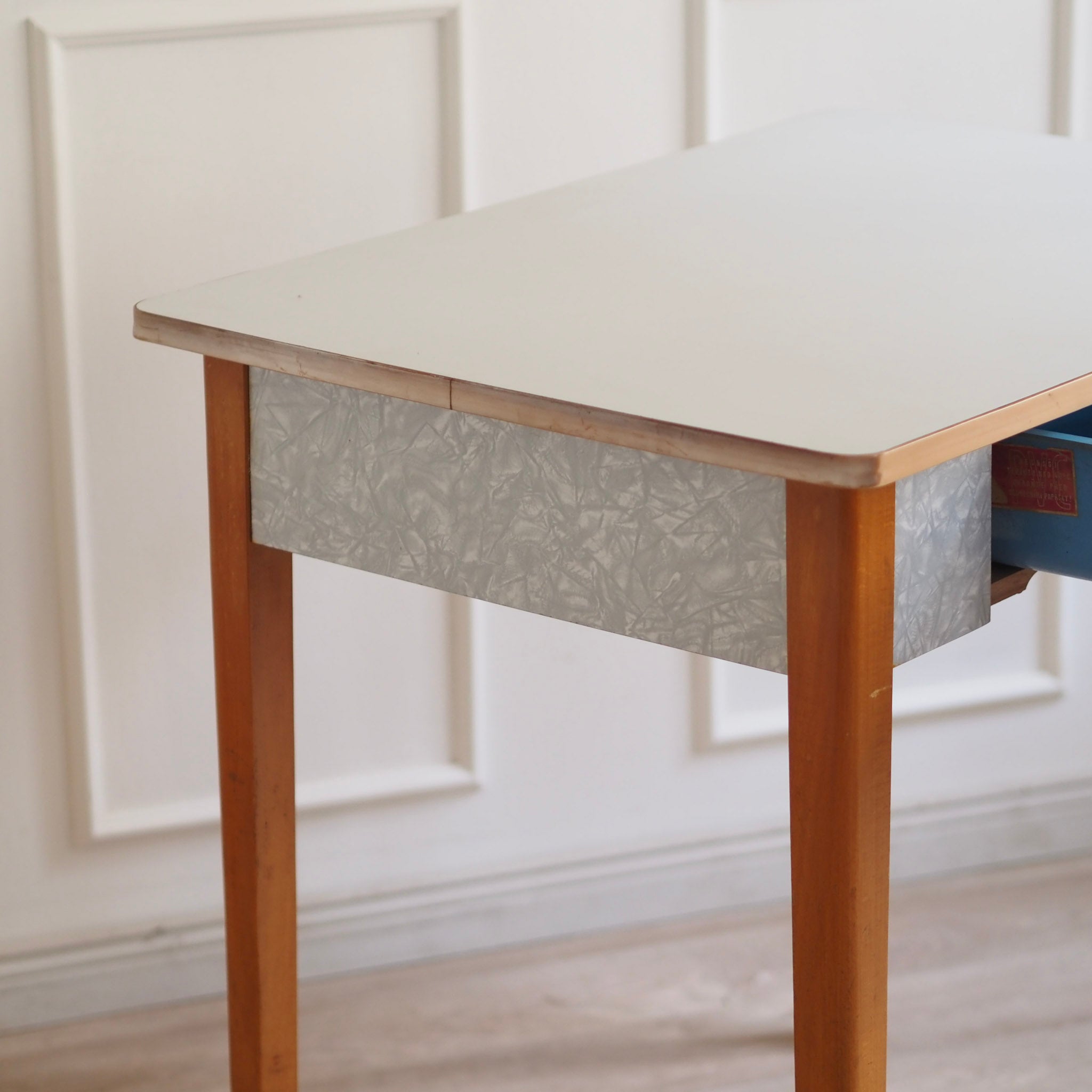 EPOCHE 1960 - Mid Century PVC Küchentisch Schreibtisch mit Schublade