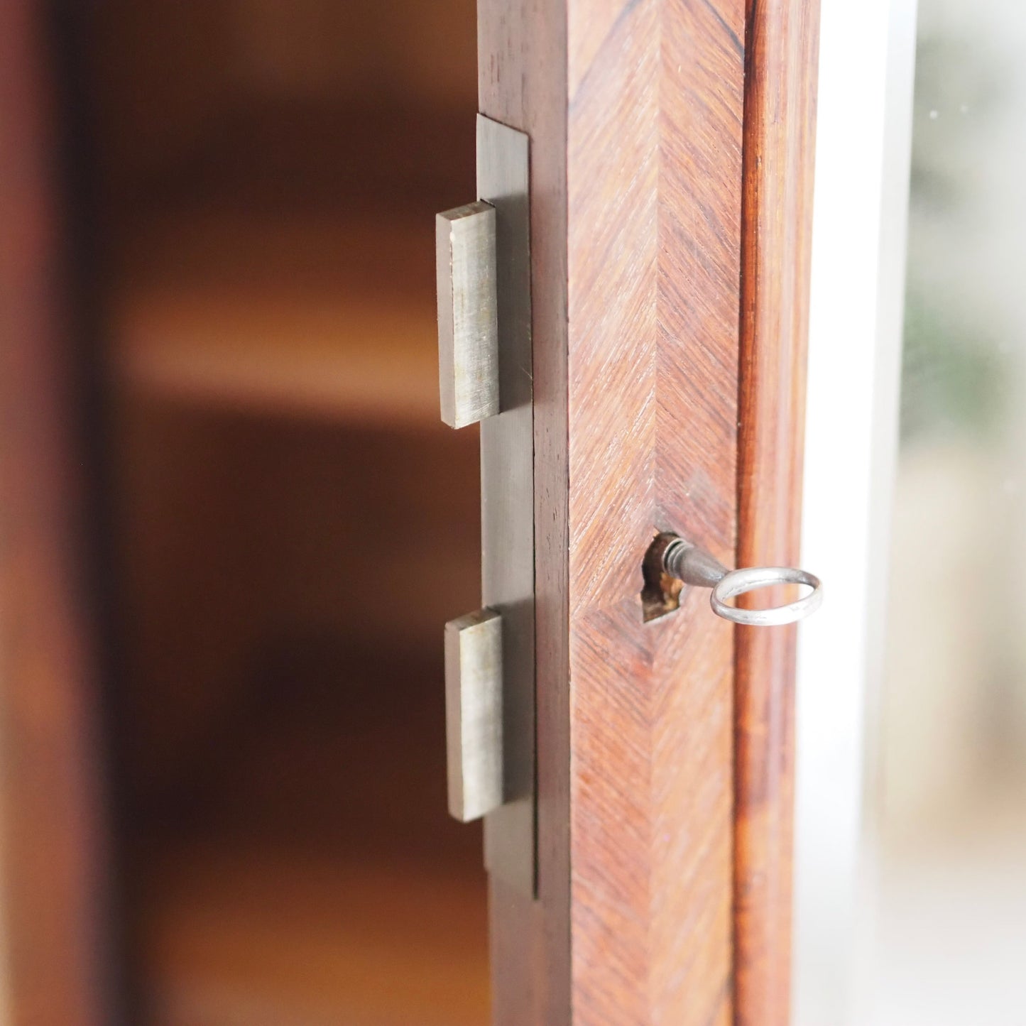 EPOCHE 1890 - Antiker Spiegelschrank aus edlem Palisander, Louis Philippe Kleiderschrank