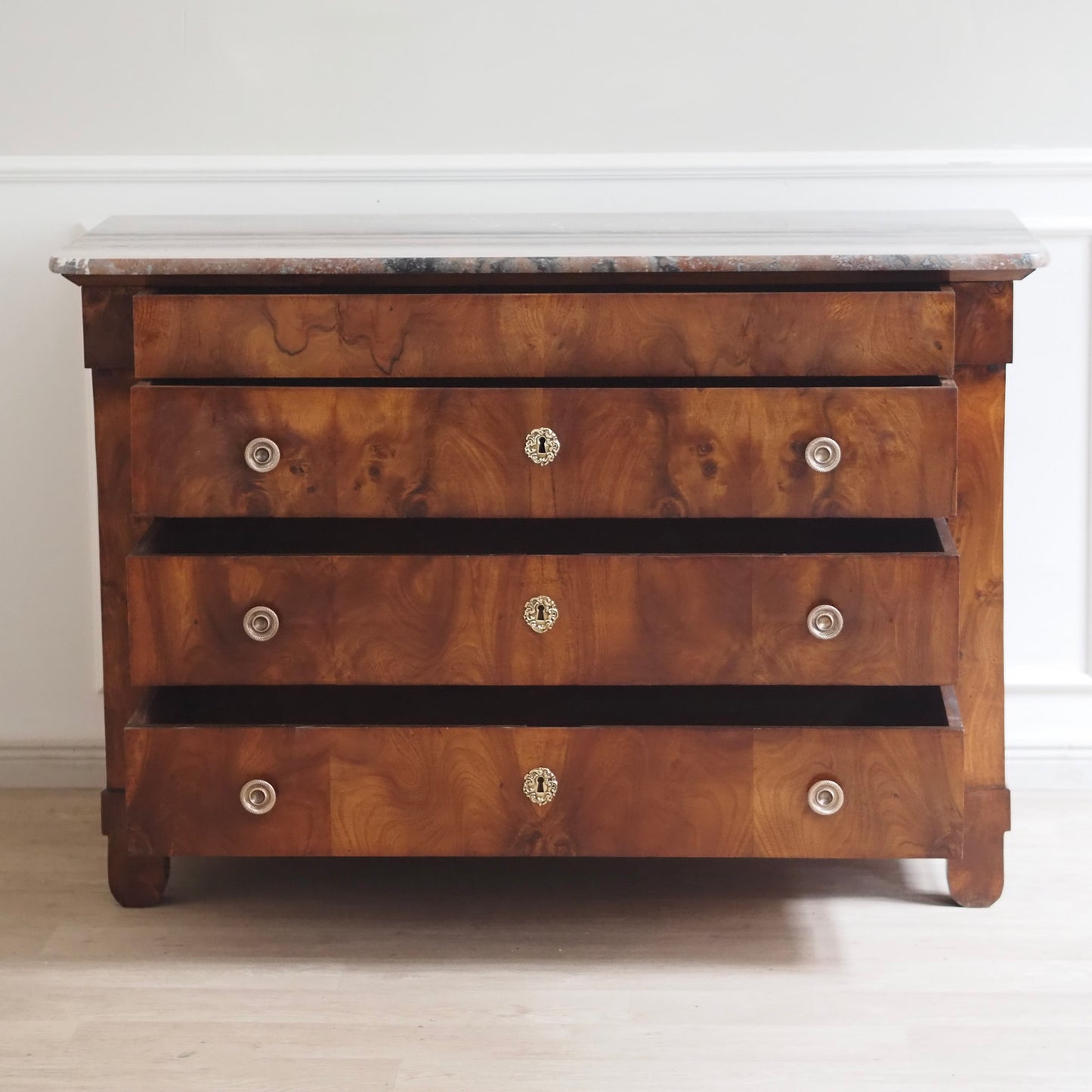 Antike Empire Biedermeier Kommode mit Marmor