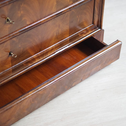 EPOCHE 1850 - Französische Kommode mit schwarzem Marmor - Louis-Philippe, Mahagoni