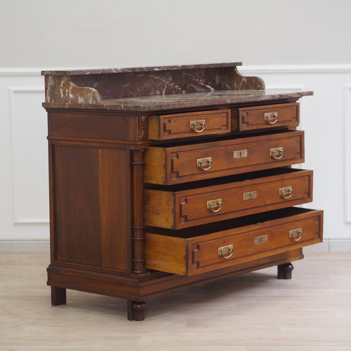 EPOCHE 1890 - Gründerzeit Kommode mit Marmor und 5 Schubladen - Nussbaum Anrichte