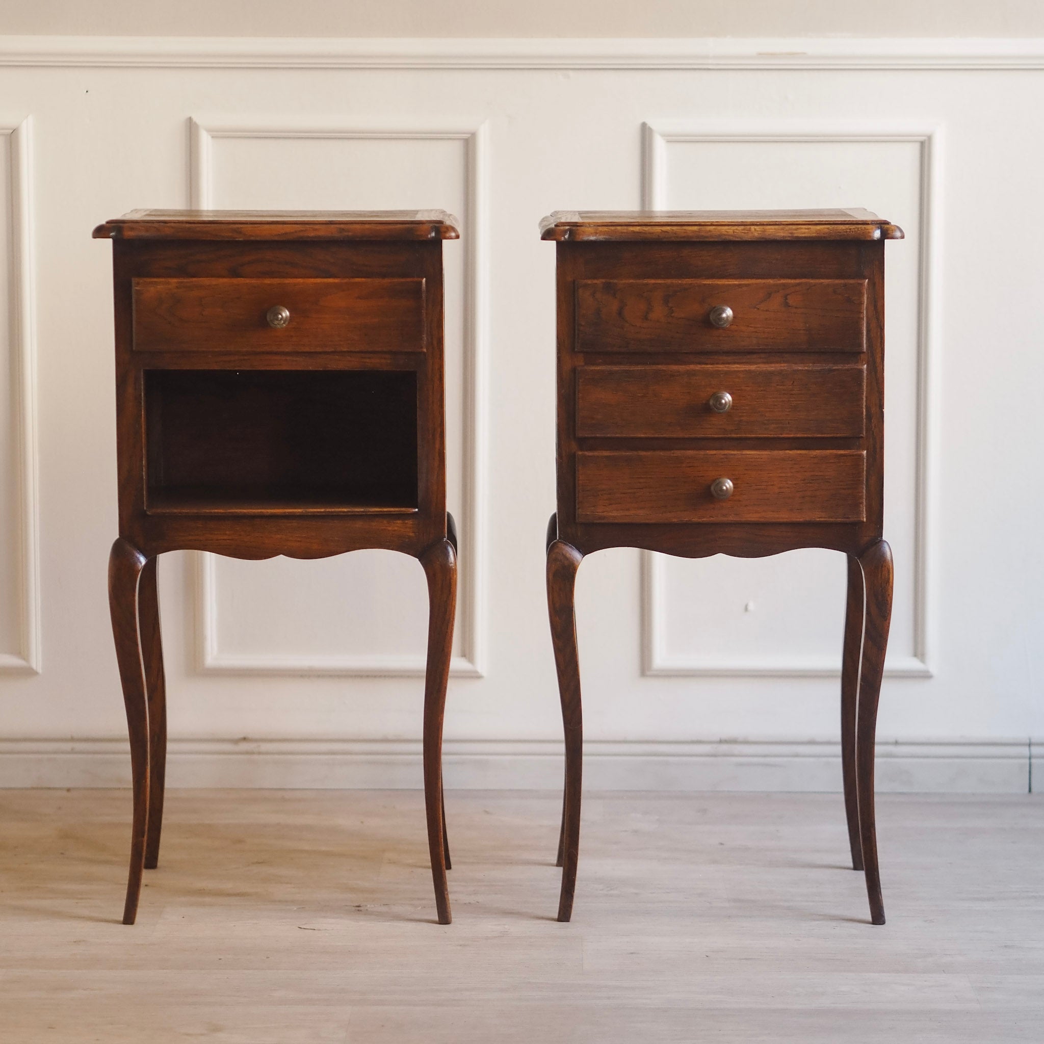 EPOCHE 1920 - Antikes Paar französischer Nachttische - Vintage Nachtschrank Set