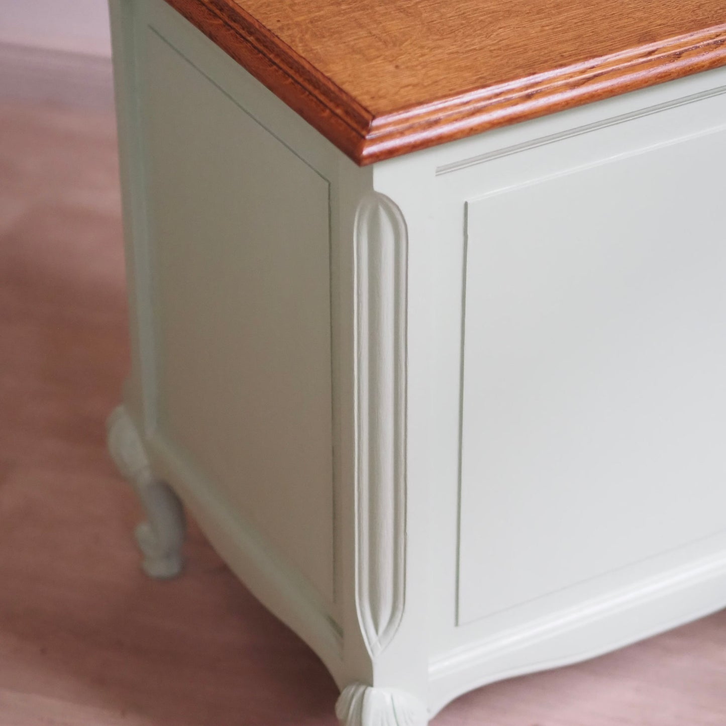 EPOCHE 1920 - Französischer Nachttisch im Landhaus Stil, Nachtschrank in mintgrün