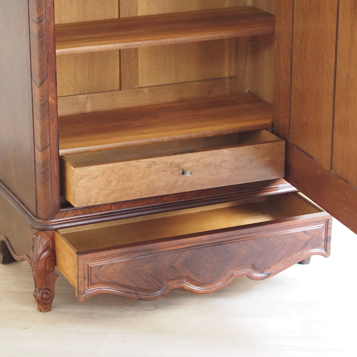 EPOCHE 1890 - Antiker Spiegelschrank aus edlem Palisander, Louis Philippe Kleiderschrank