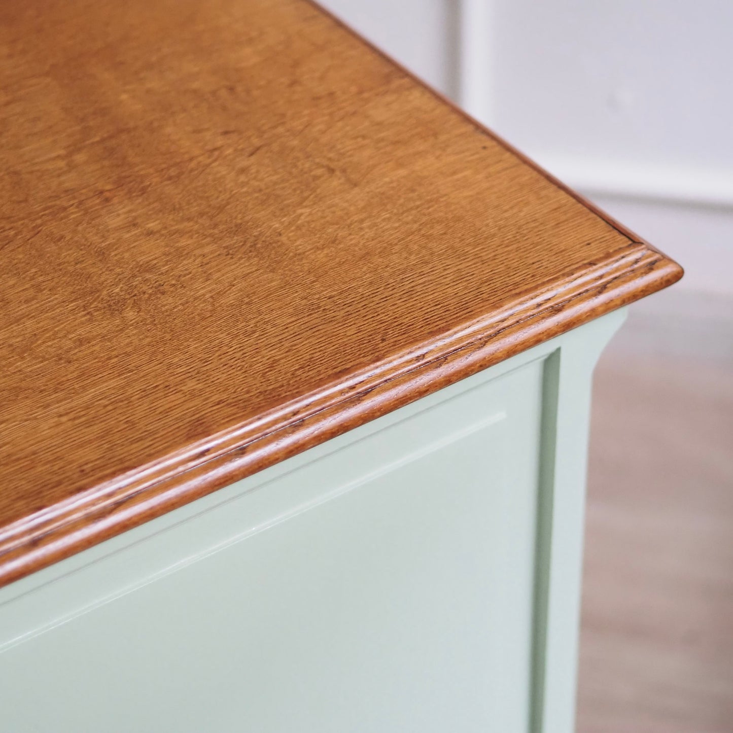 EPOCHE 1920 - Französischer Nachttisch im Landhaus Stil, Nachtschrank in mintgrün