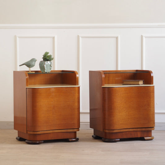 EPOCHE 1930 - Grifflose Art-Déco Nachttische mit Glasablage – Set
