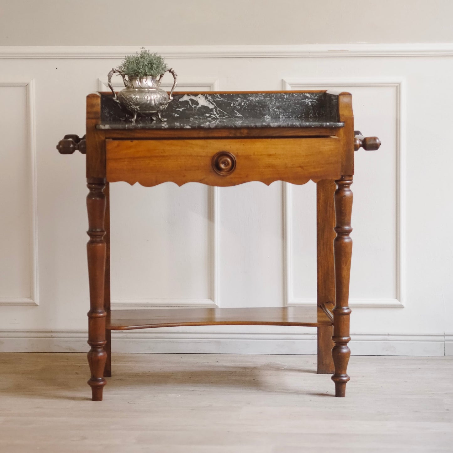 EPOCHE 1890 - Französischer Marmor-Waschtisch, Konsolentisch Louis Philippe Stil