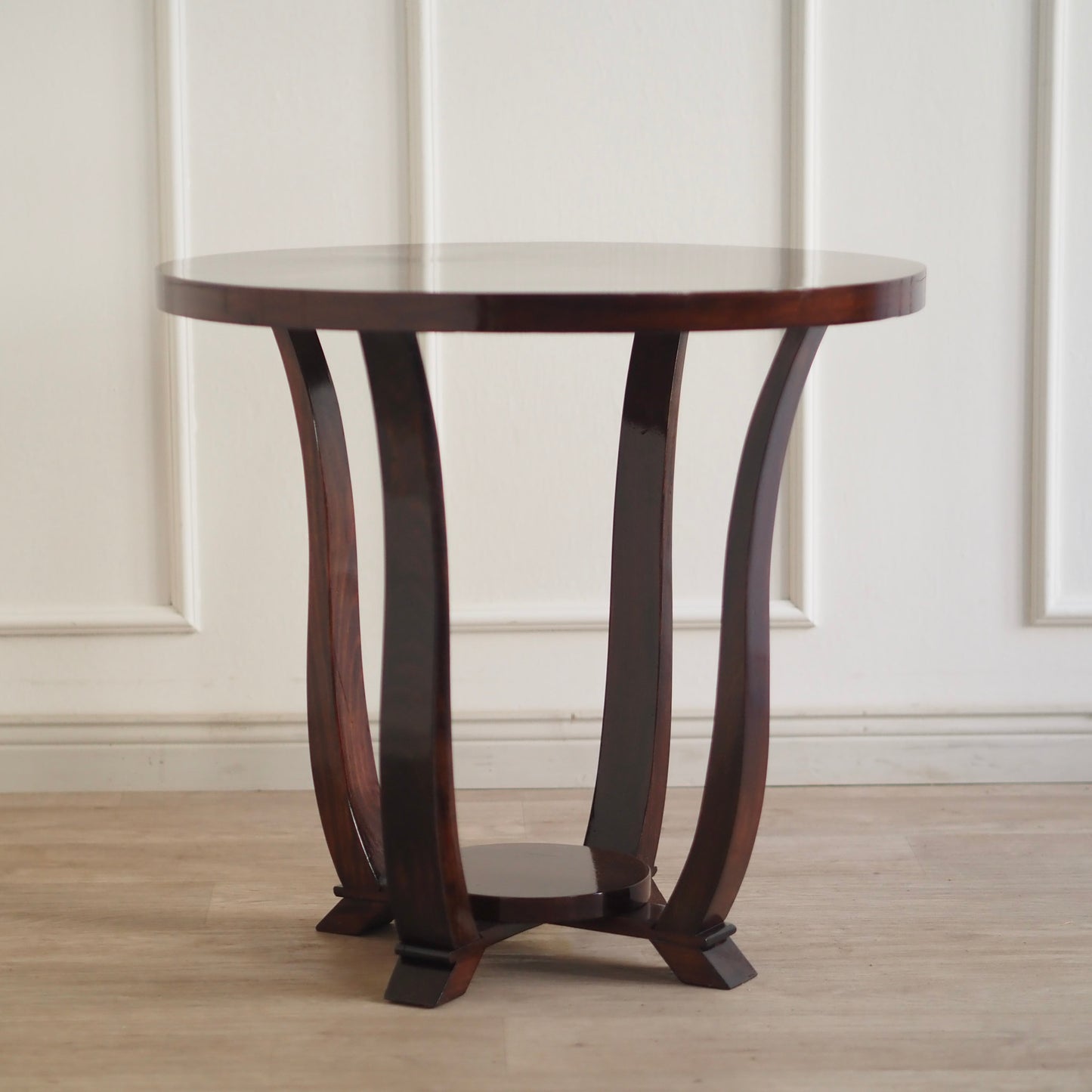 EPOCHE 1930 - Französischer Art Déco Design Beistelltisch rund mit Ablagefläche Hochglanz