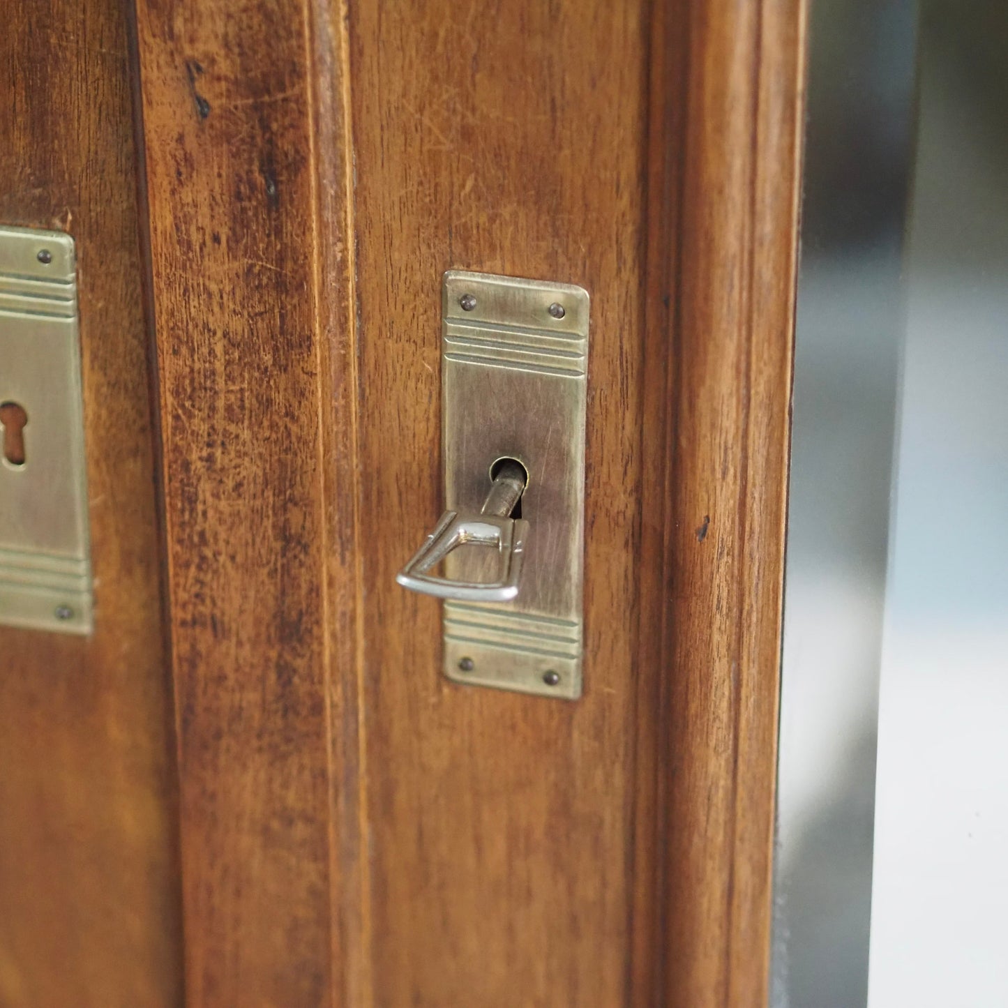 EPOCHE 1890 - Antiker französischer Spiegel-Kleiderschrank, 2-türig, Gründerzeit