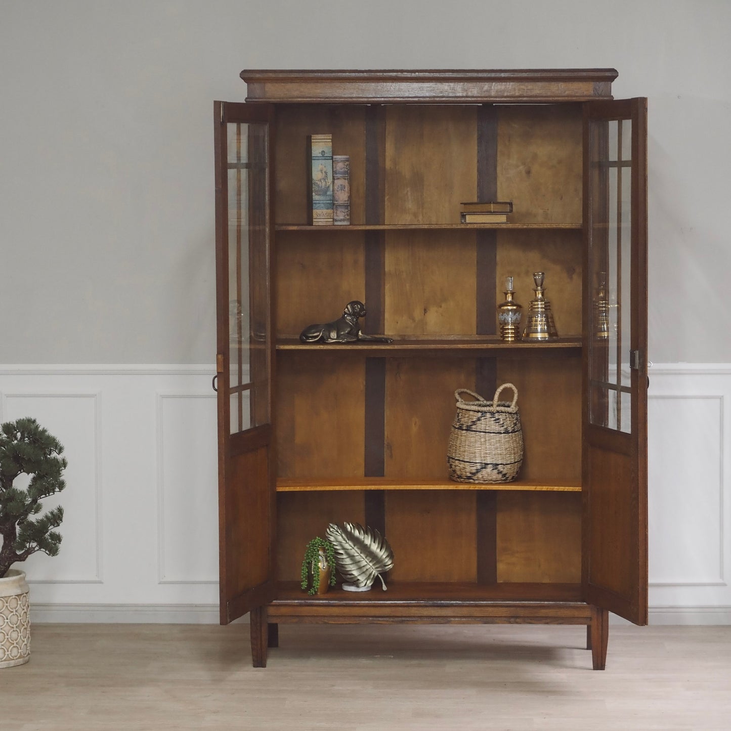 EPOCHE 1900 - Antike Gründerzeit Vitrine mit Sprossenverglasung, Bücherschrank