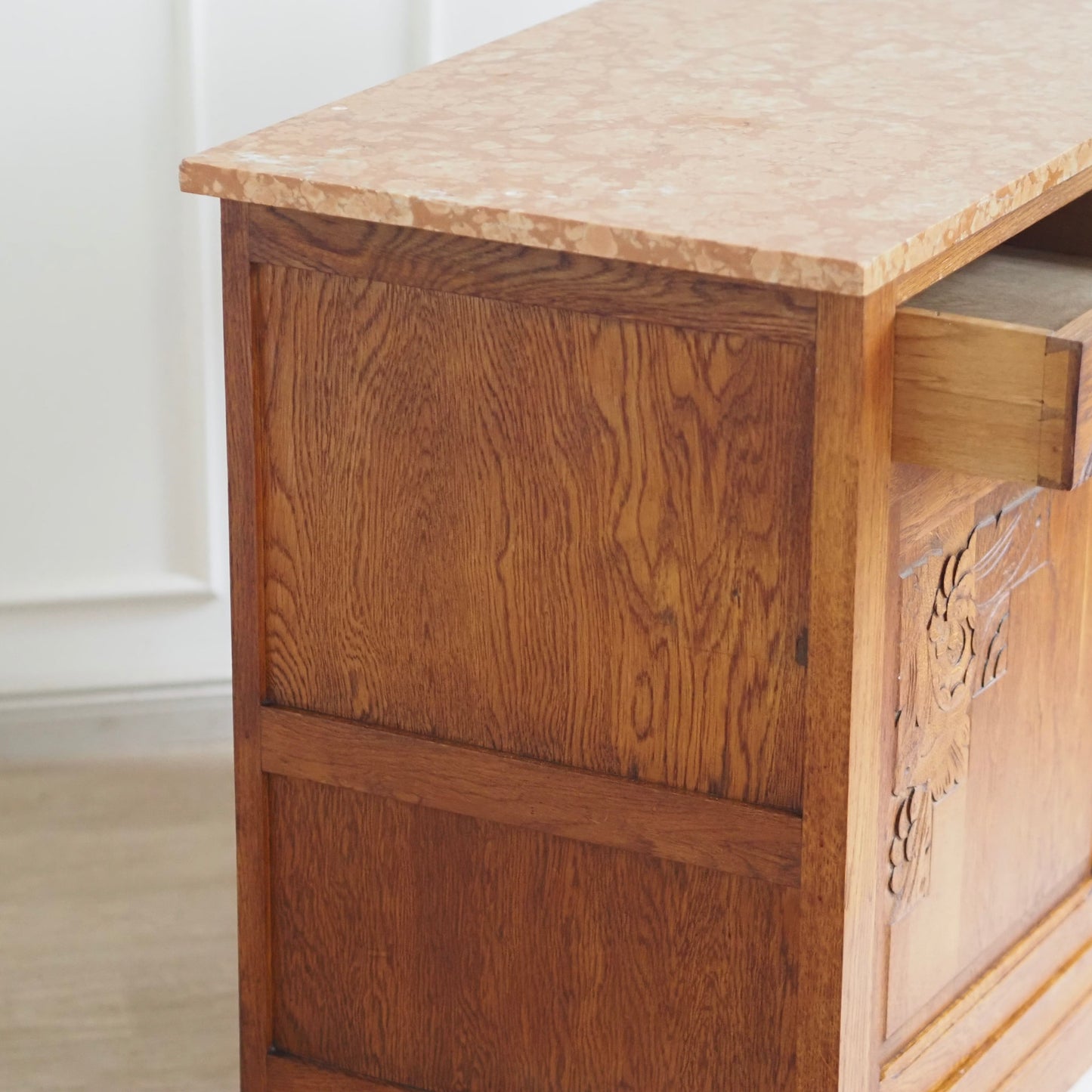 EPOCHE 1920 - Französische Art Déco Kommode, Anrichte mit Marmor