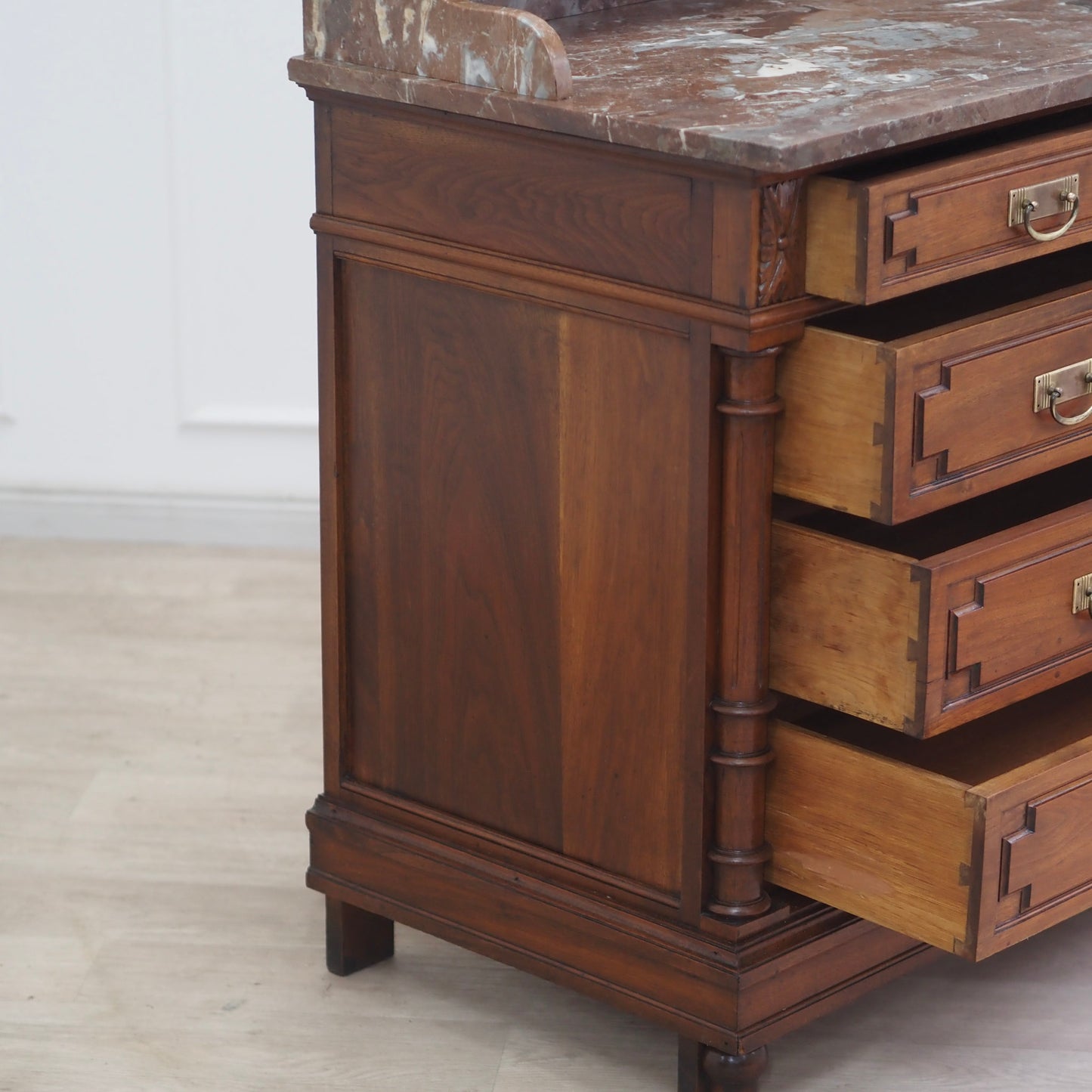 EPOCHE 1890 - Gründerzeit Kommode mit Marmor und 5 Schubladen - Nussbaum Anrichte