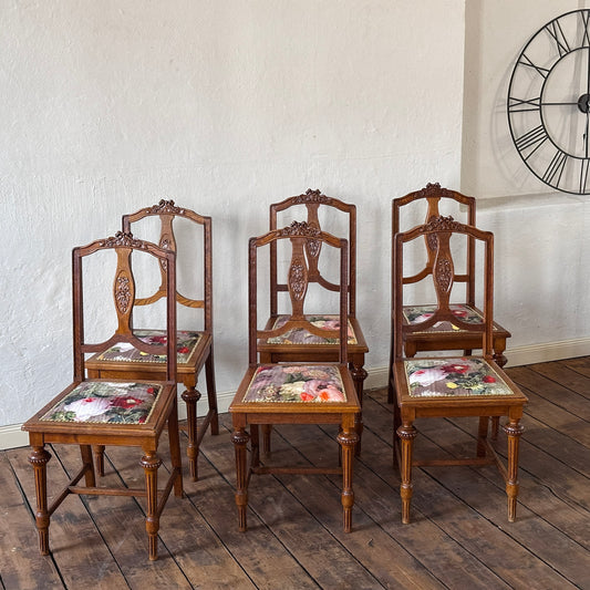 EPOCHE 1900 - Antikes Jugendstil Stuhlset mit neuem Blumenpolster