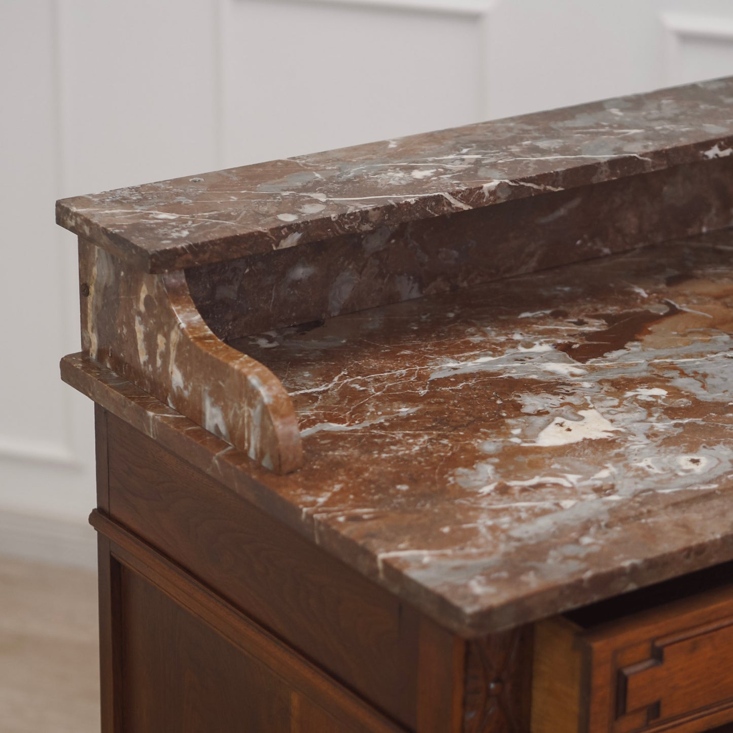 EPOCHE 1890 - Gründerzeit Kommode mit Marmor und 5 Schubladen - Nussbaum Anrichte